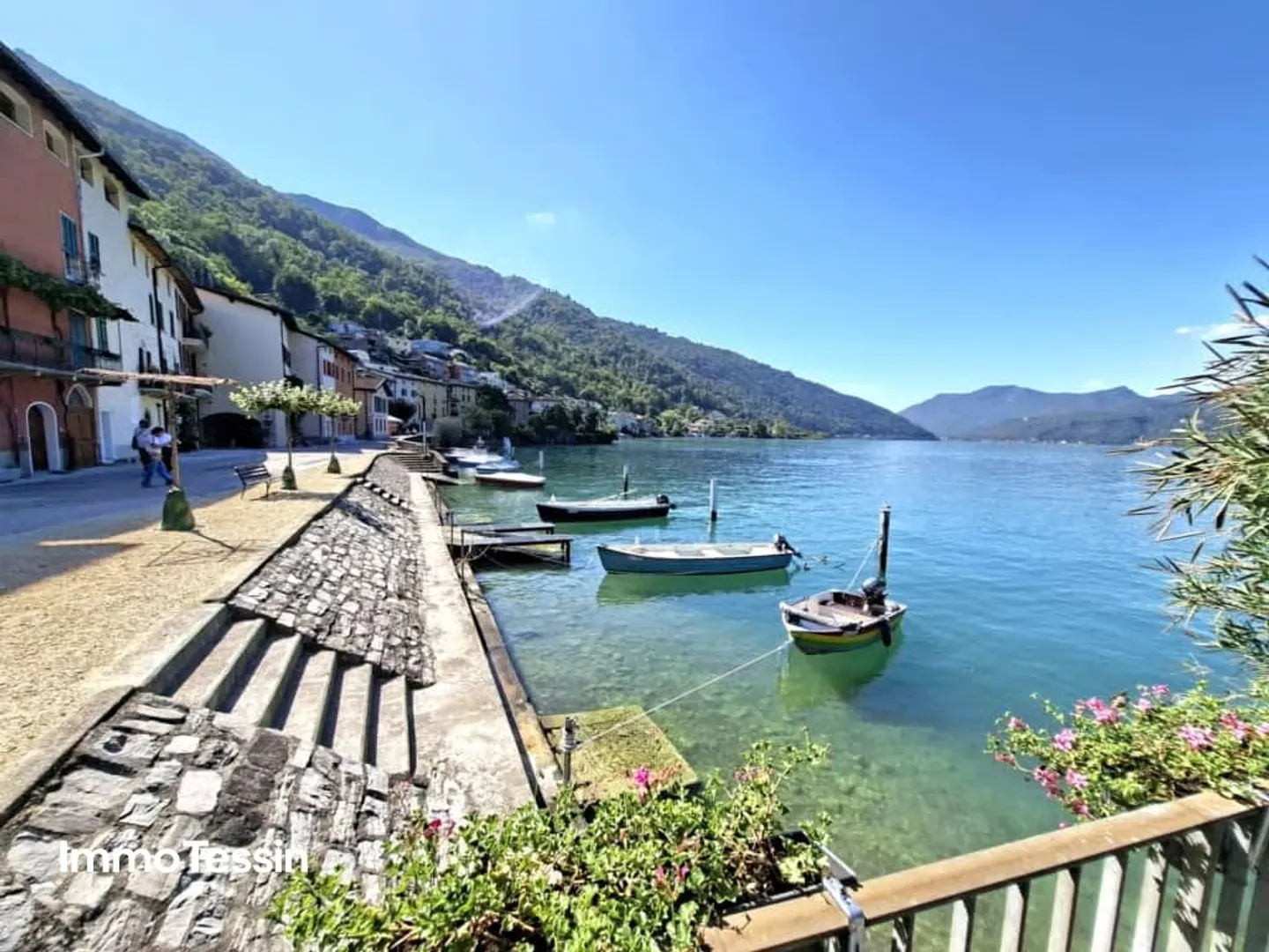 Propriété attrayante pour vivre et travailler sous un même toit dans un excellent emplacement sur le lac de Lugano - Photo 2 sur 13