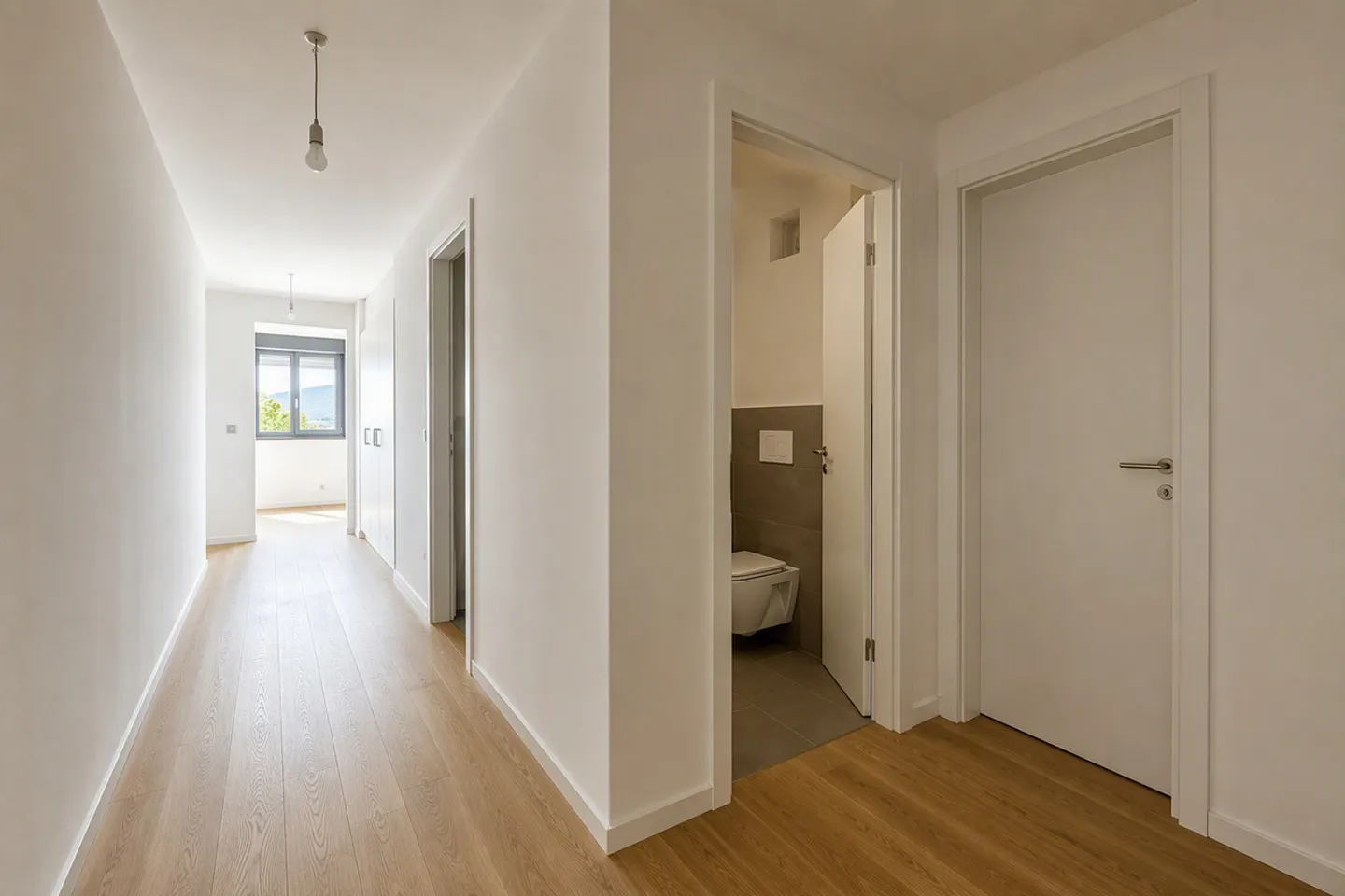 OFFICE - PROFESSIONAL SERVICES - Photo 4 of 11