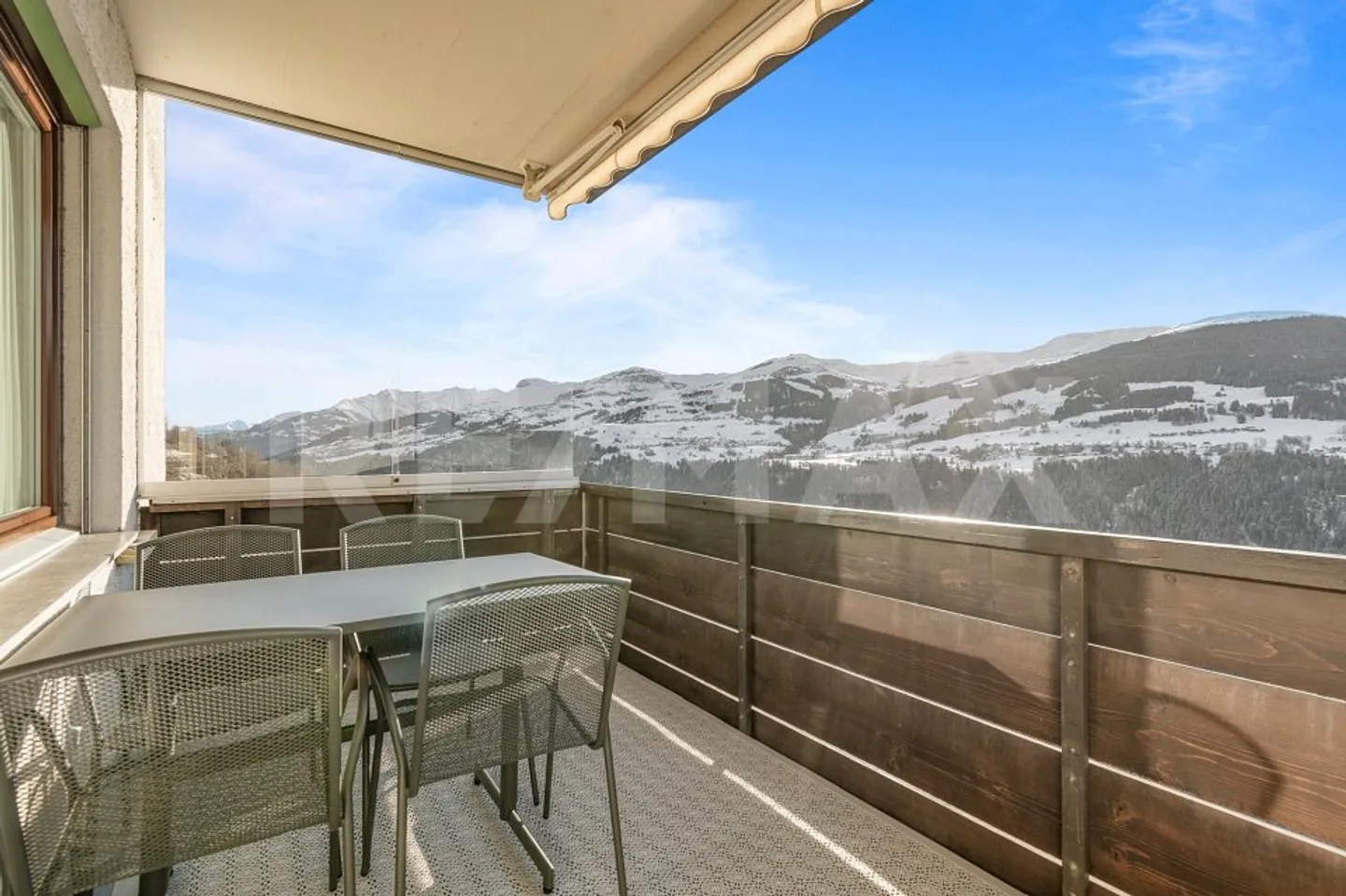 Charmante 2 ½ Zimmerwohnung mit bezaubernder Aussicht - Foto 3 von 13