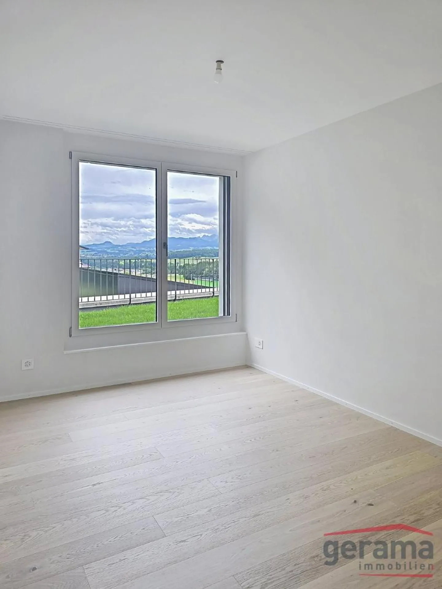 Appartement moderne avec terrasse - Photo 3 sur 6