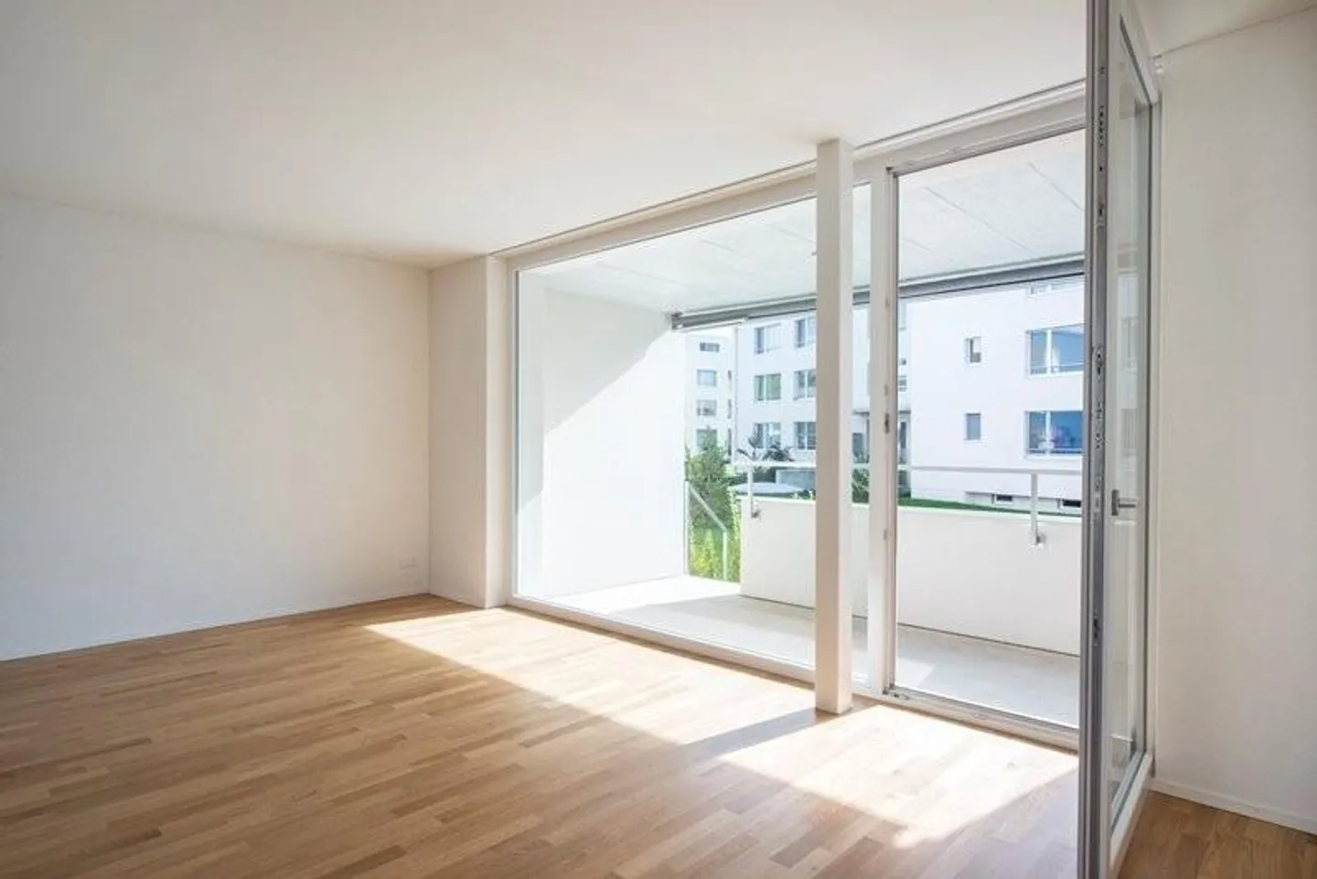 Beautiful Living in Aarberg - Photo 4 of 6