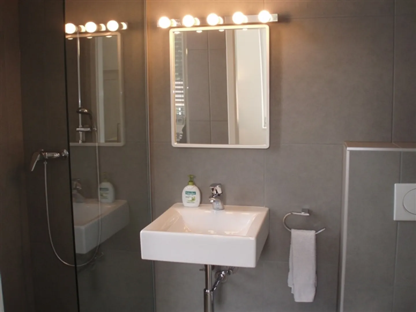 3-room apartment for rent in Echandens - Photo 6 of 9