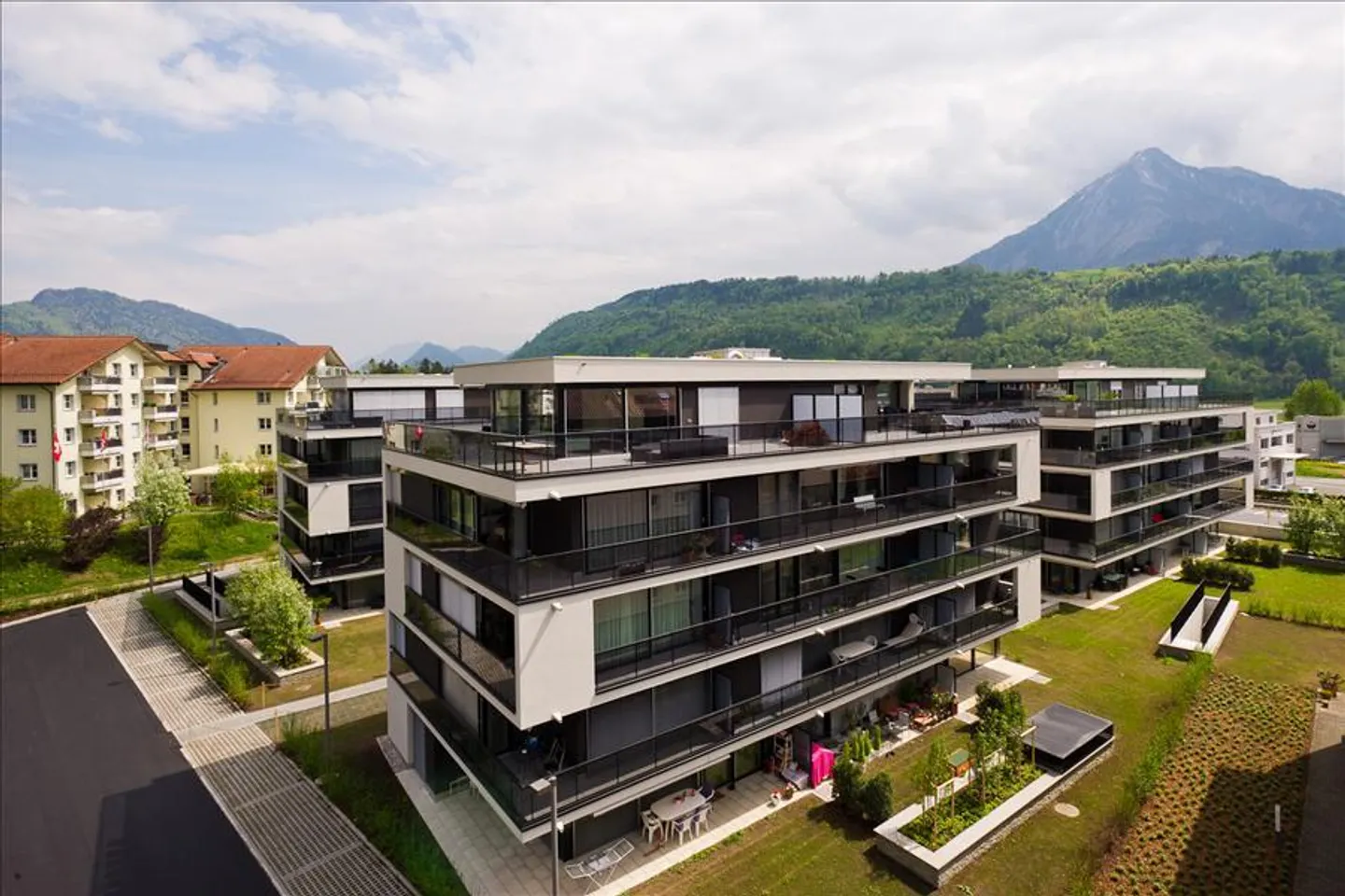 Modernes Apartment mit Balkon - Foto 1 von 6