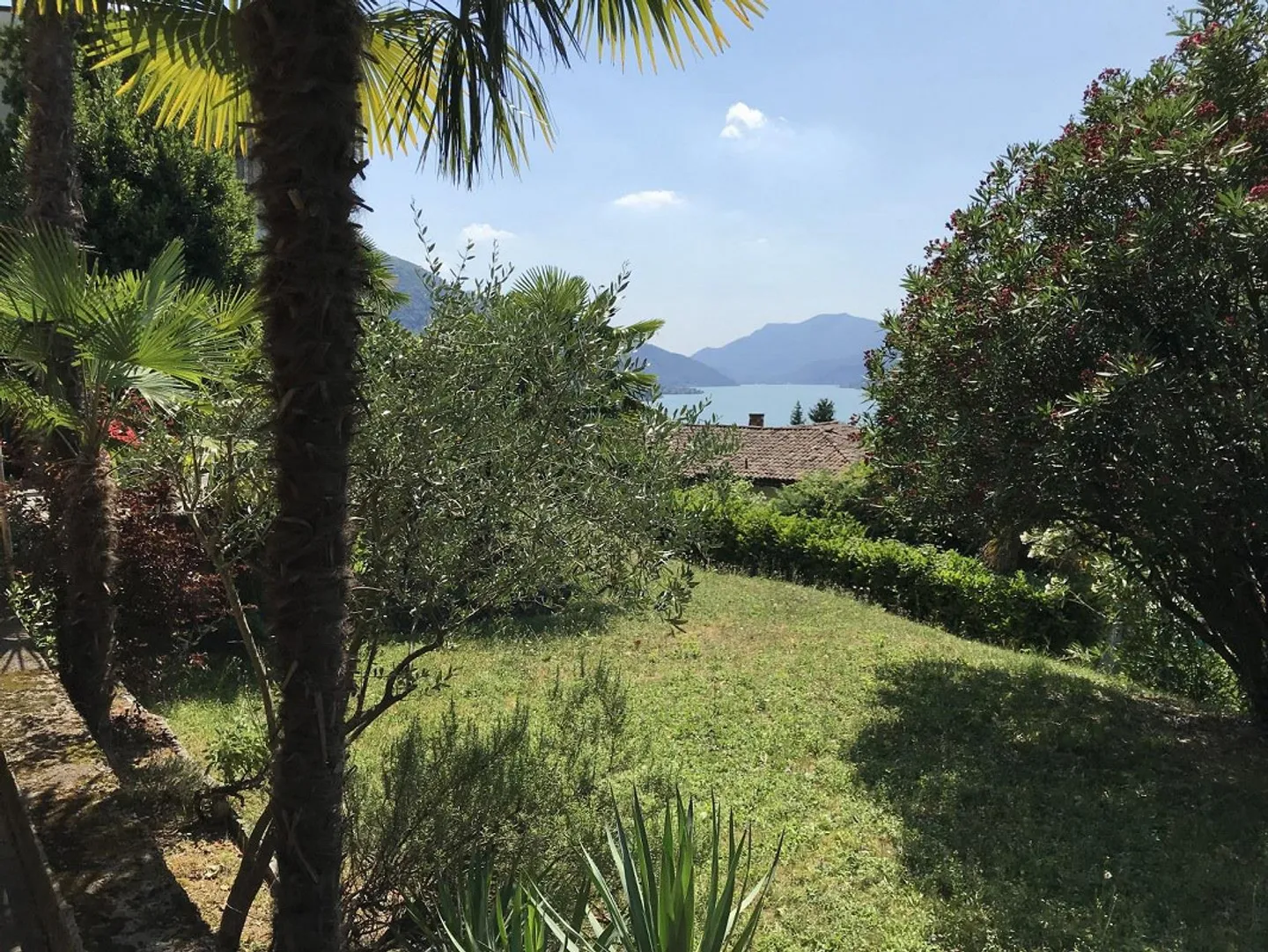 STUPENDO 2.5 LOCALI ARREDATO CON VISTA PANORAMICA SUL LAGO - Foto 13 di 13