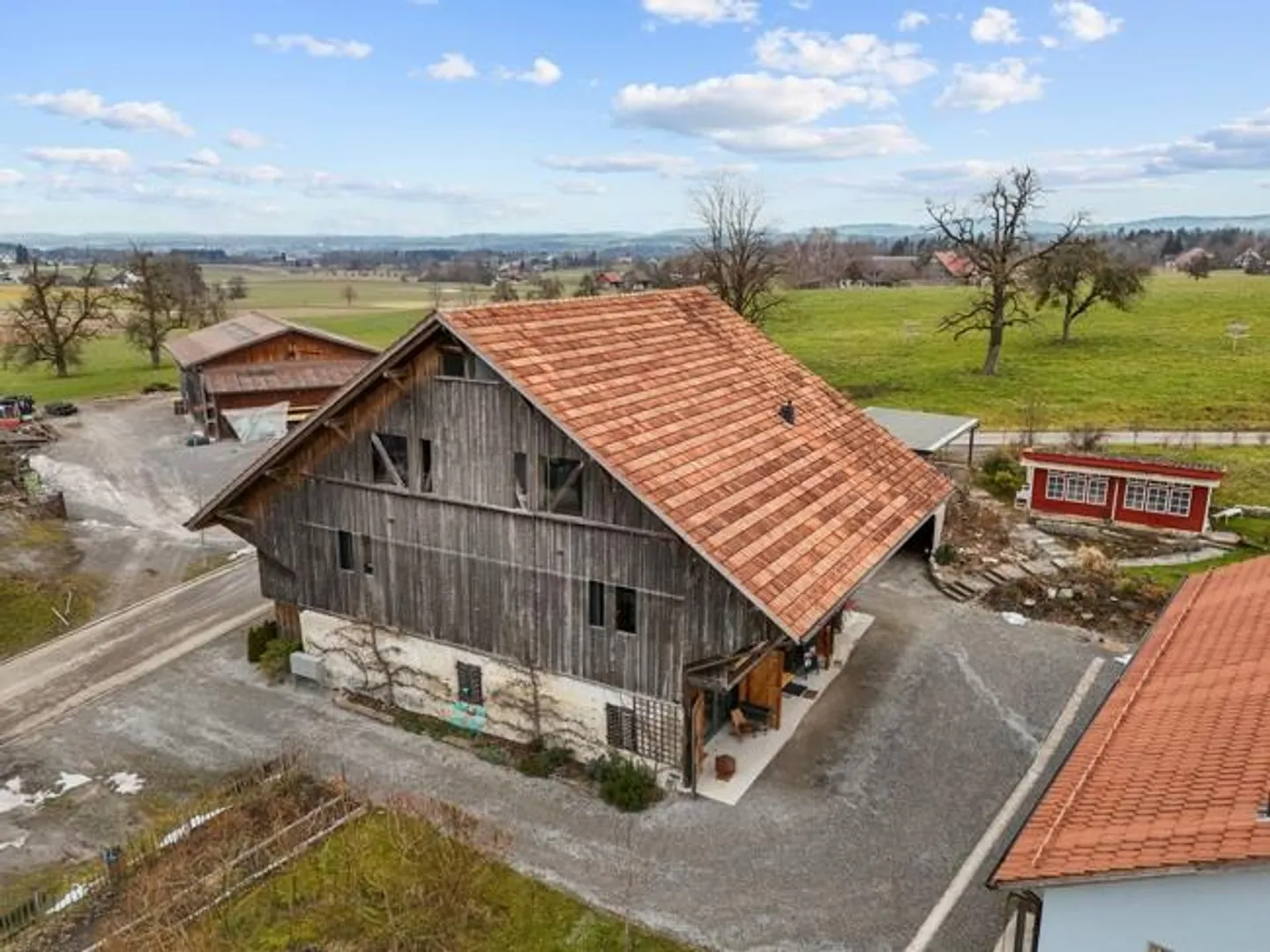 Ferme rénovée avec atelier - Photo 2 sur 26