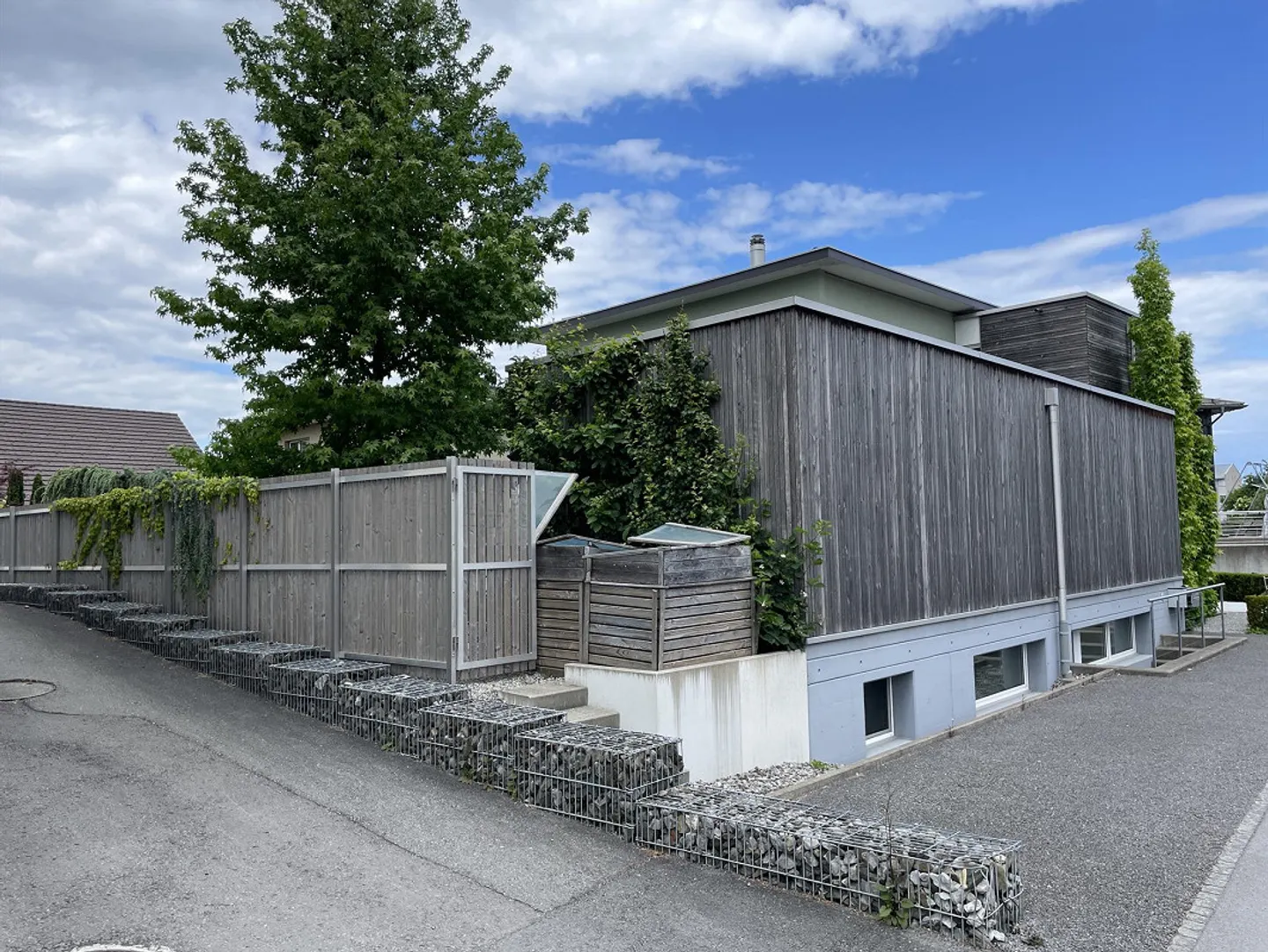 Single-family house with a separate apartment - garden and wellness dream included. - Photo 8 of 24