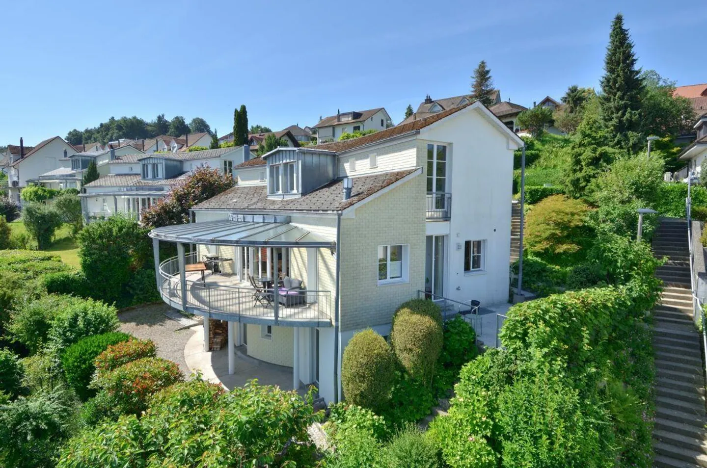 Charmantes Haus mit Seeblick - Foto 1 von 18