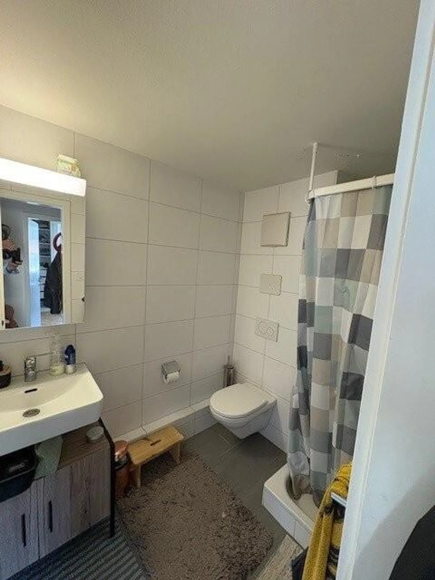 Renovated 2-room apartment in the village center of Riehen - Photo 5 of 5