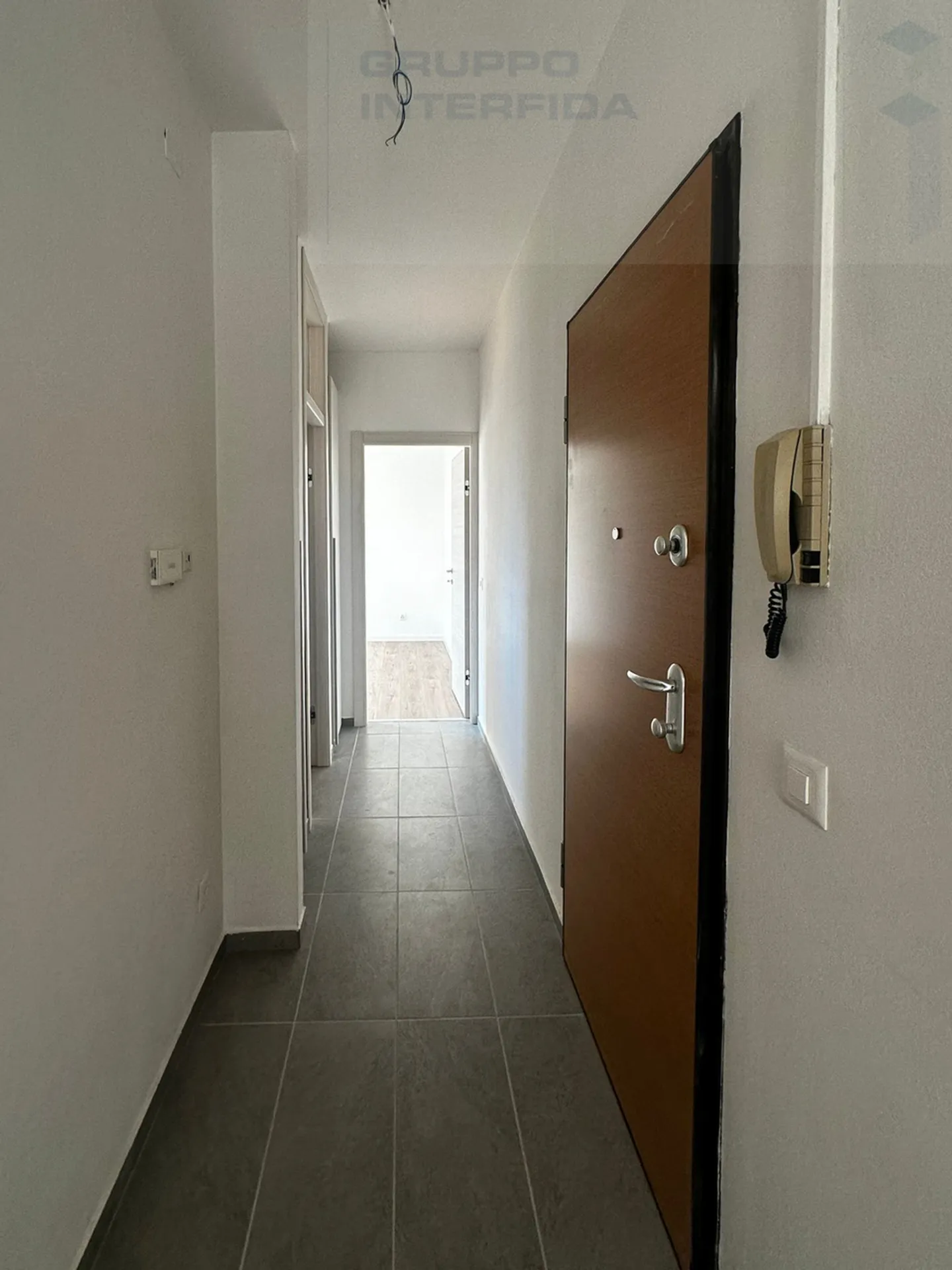 MODERN 2.5 ROOMS RENOVATED - 1st MONTH FREE - Photo 8 of 8