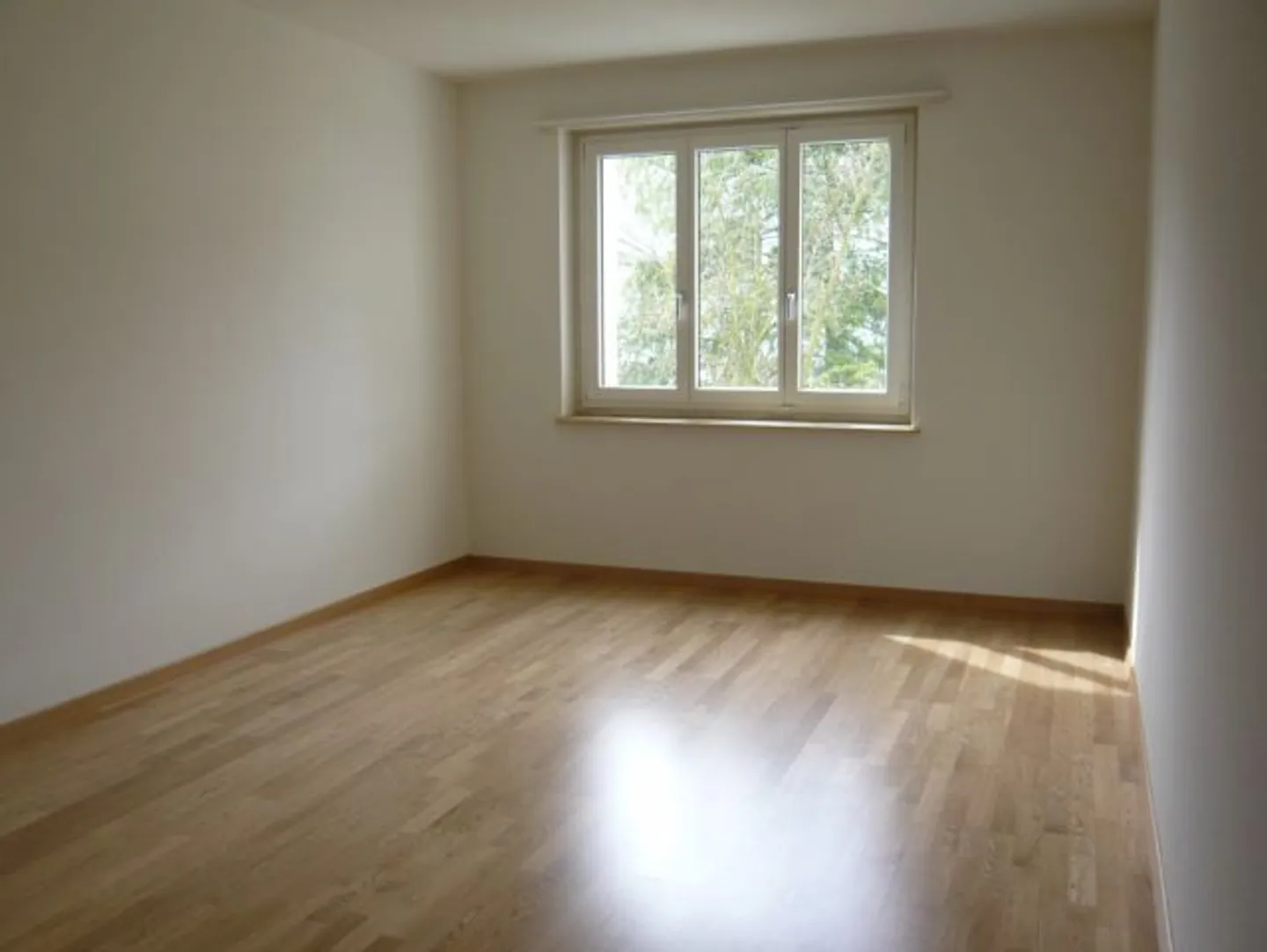 Relaxed living and residing - with balcony to the greenery - Photo 3 of 5