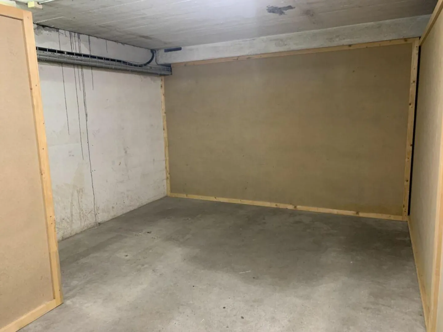 17m2 Magazzino NEUHOF. - Foto 6 di 8