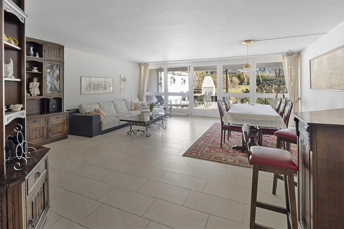 Charming Garden Apartment in Zurich - Photo 2 of 11