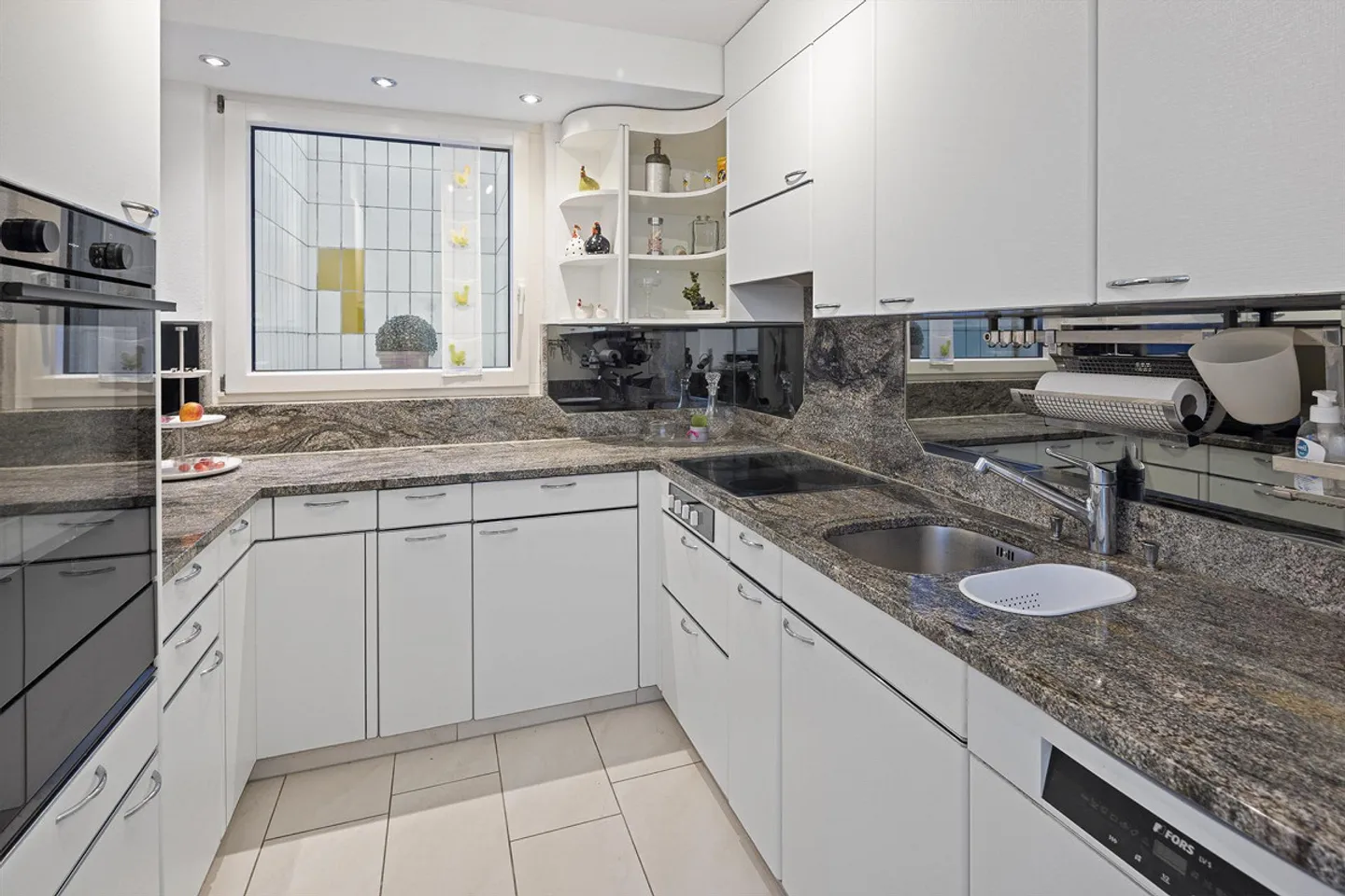 Charming Garden Apartment in Zurich - Photo 4 of 11