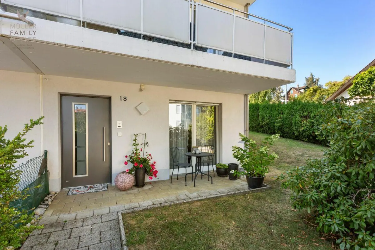 Charming corner terraced house in a quiet and sunny location - Photo 7 of 13