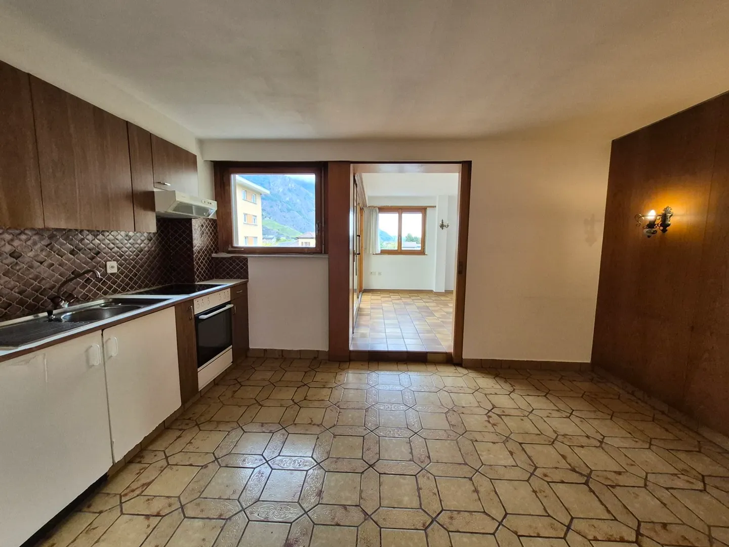 NEL CUORE DI FULLY - APPARTAMENTO 4.5 STANZE - Foto 1 di 12
