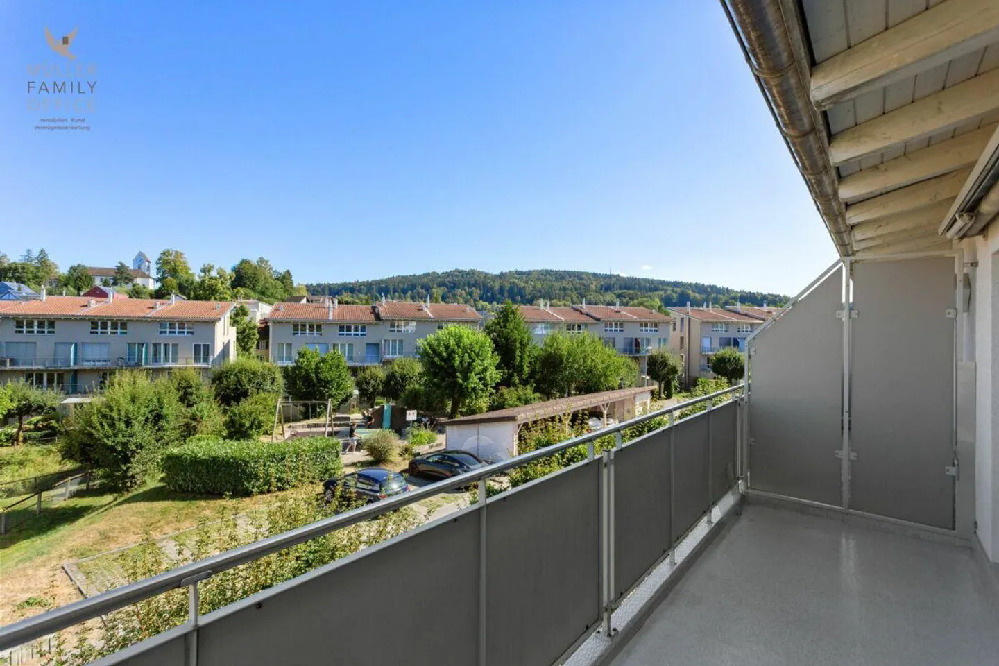 Charming corner terraced house in a quiet and sunny location - Photo 8 of 13
