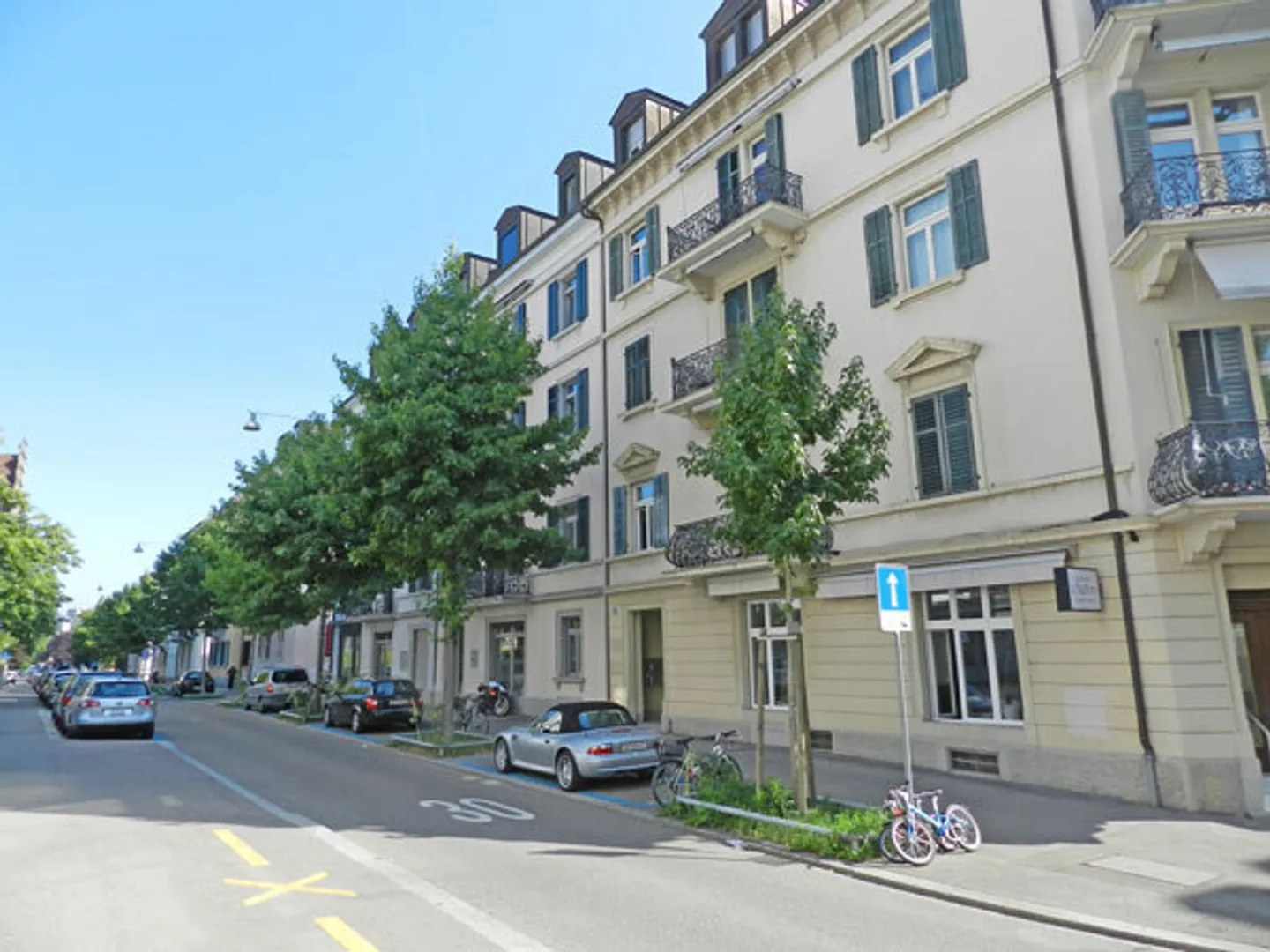 Charmante sanierte Wohnung in Zürich - Foto 1 von 10