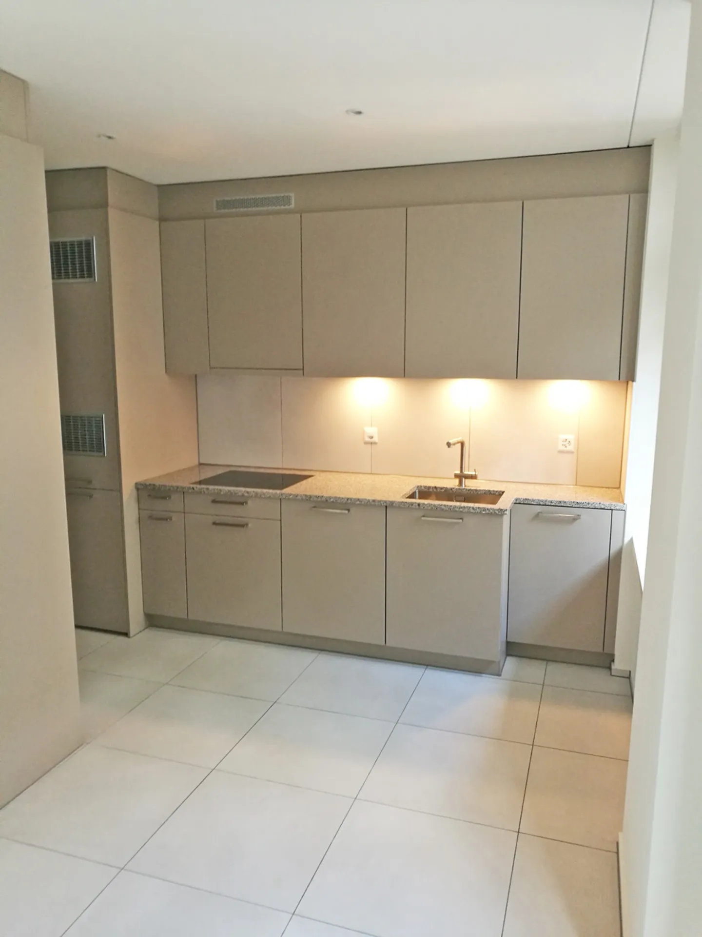 Charmante sanierte Wohnung in Zürich - Foto 3 von 10