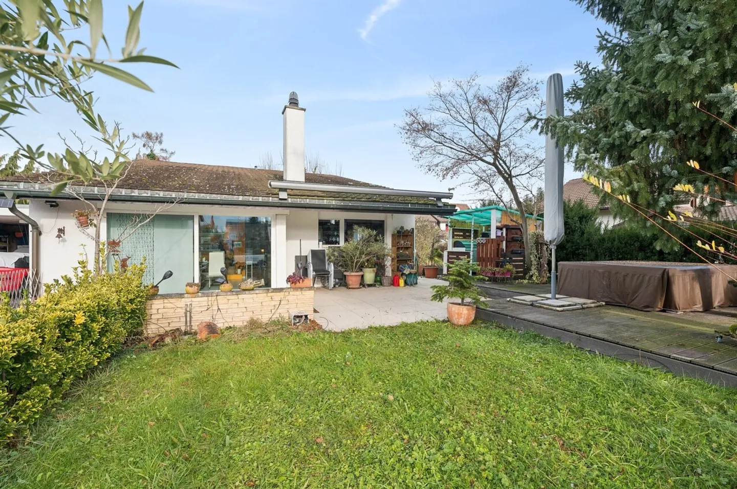 Family-friendly home in a quiet location - Photo 1 of 7