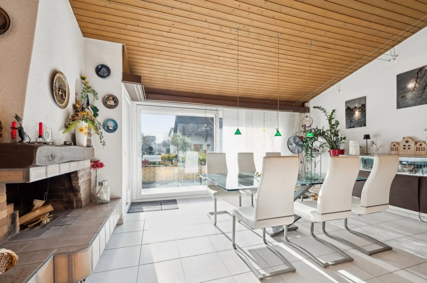 Family-friendly home in a quiet location - Photo 3 of 7