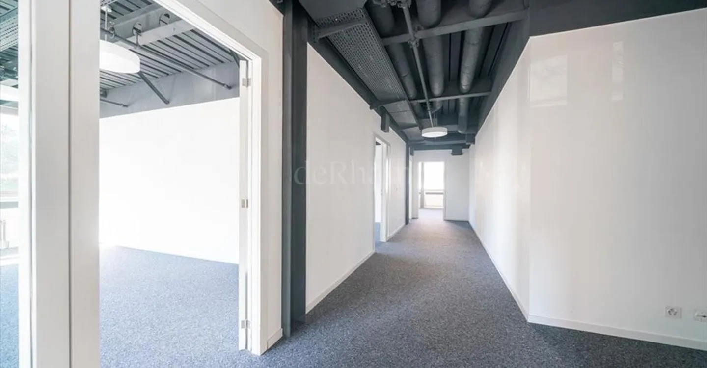 Bureau à louer - Photo 8 sur 11