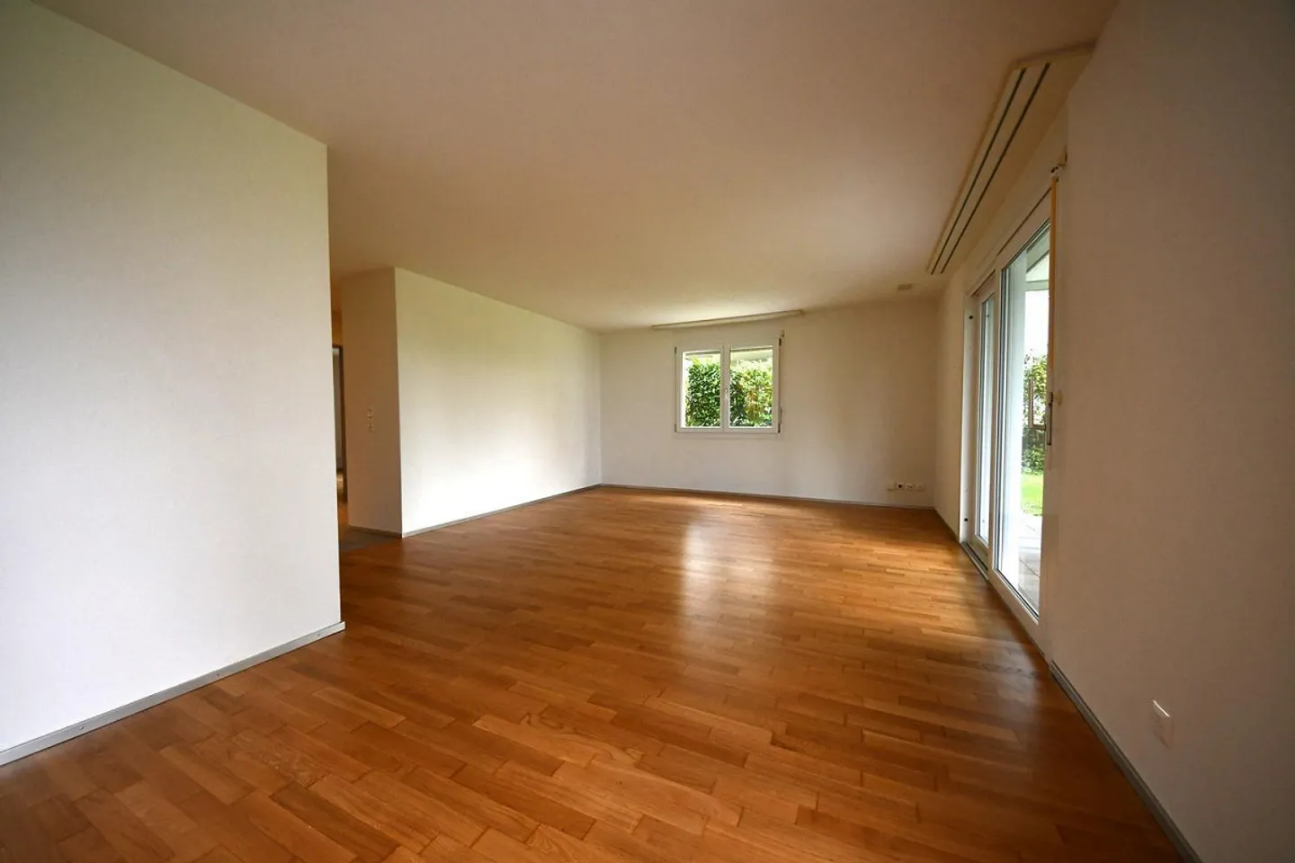 Bellissimo e spazioso appartamento di 3,5 stanze al piano terra in affitto - Foto 5 di 6