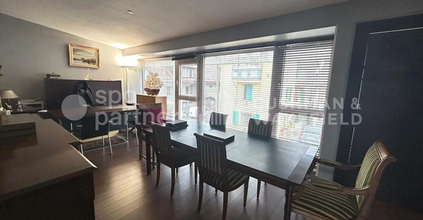 Office space for rent - Photo 1 of 9