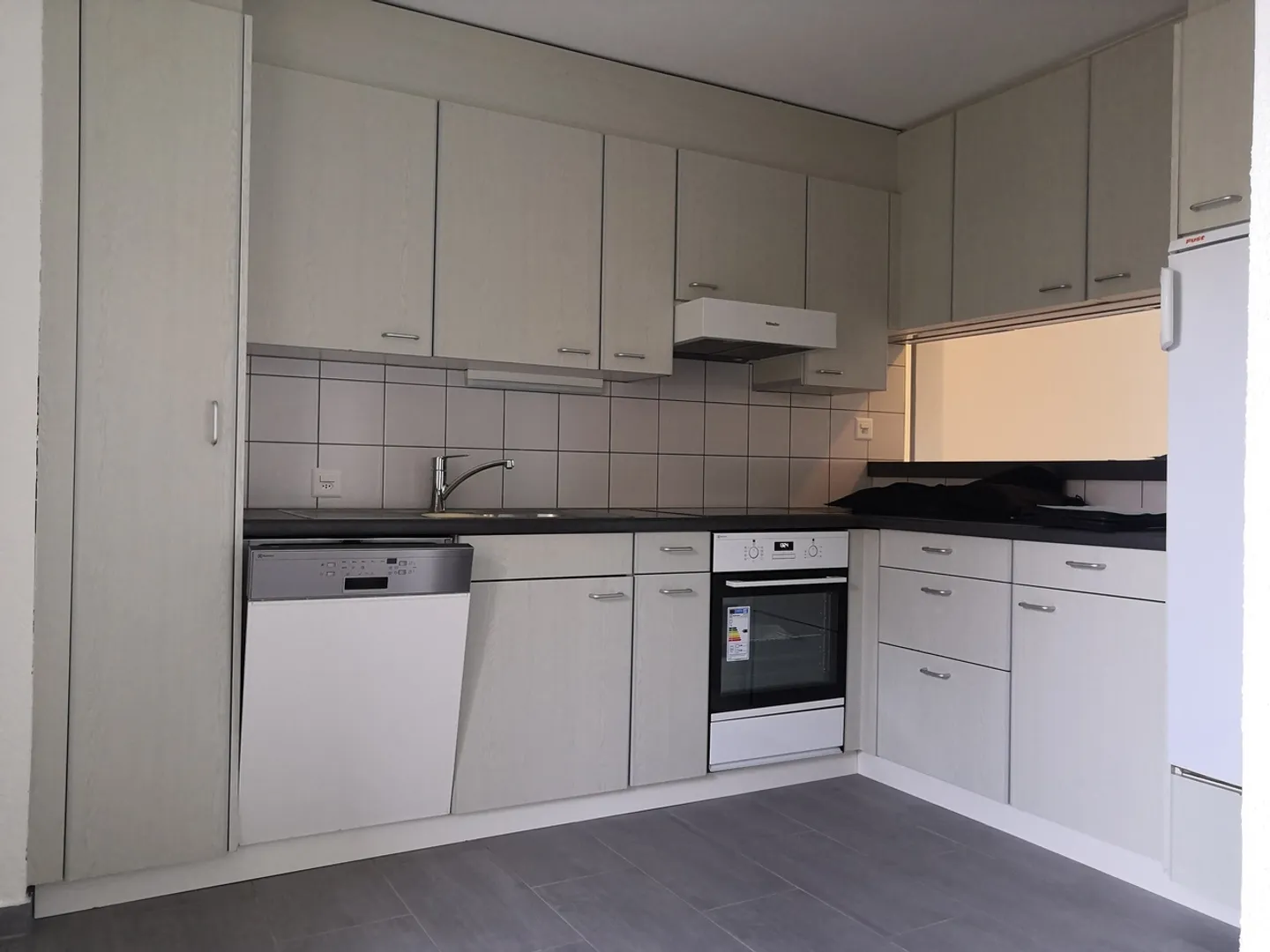 Appartement spacieux avec terrasse - Photo 4 sur 7