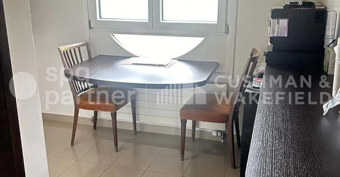 Office space for rent - Photo 2 of 9