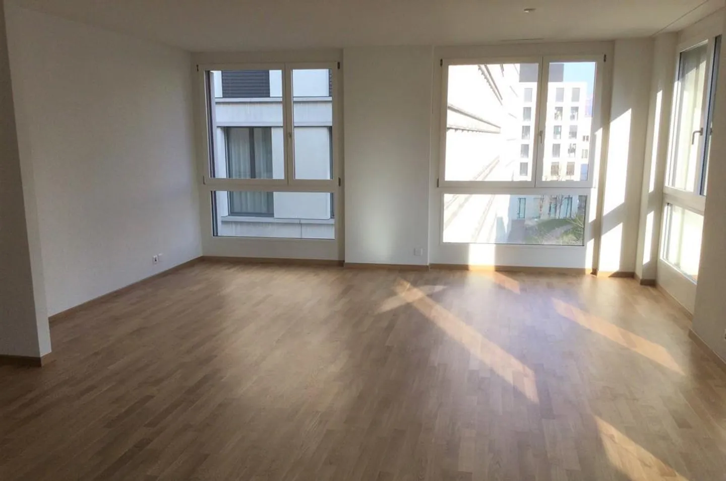 Appartement moderne 3.5 pièces dans un emplacement central - Photo 7 sur 12