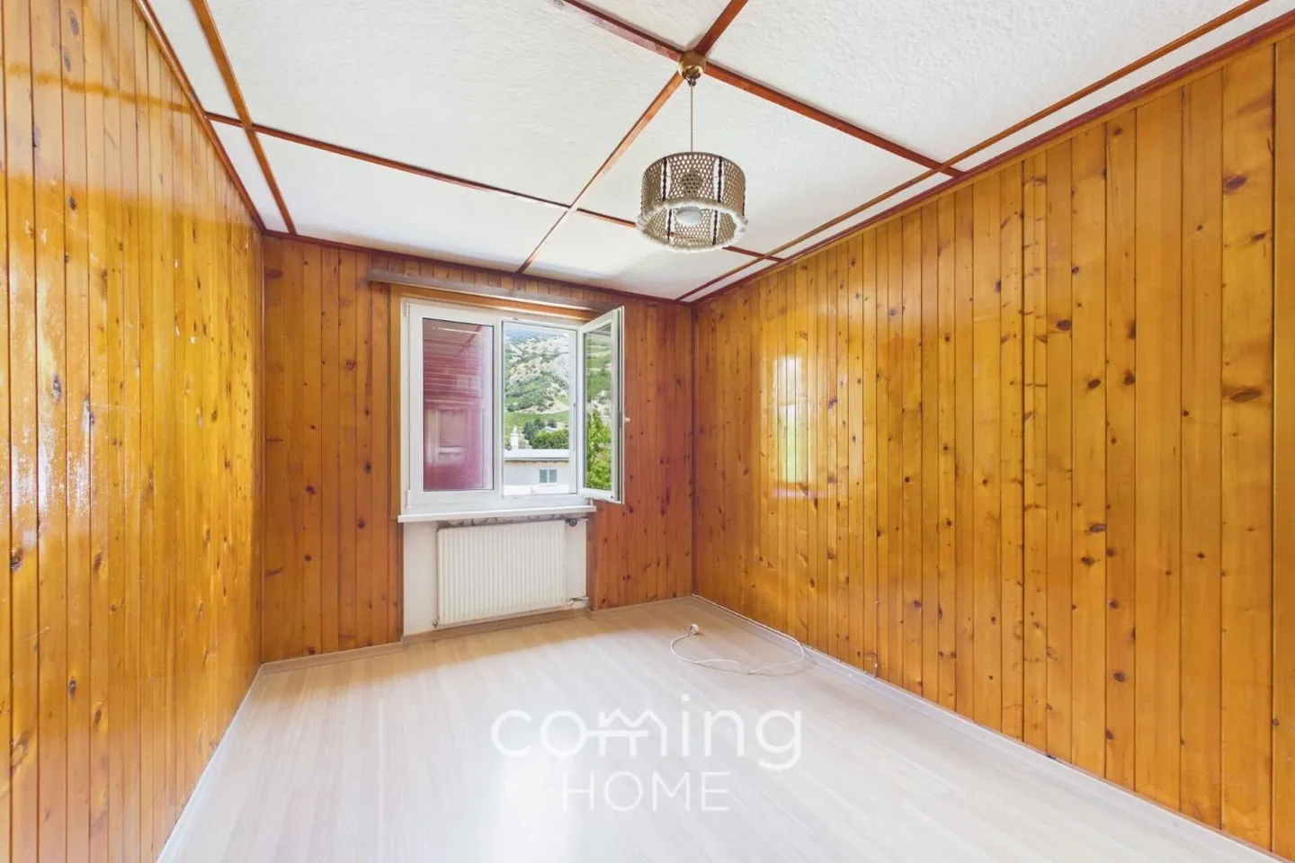 Charming 6-room apartment in Susten in a sunny, quiet location - Photo 3 of 12