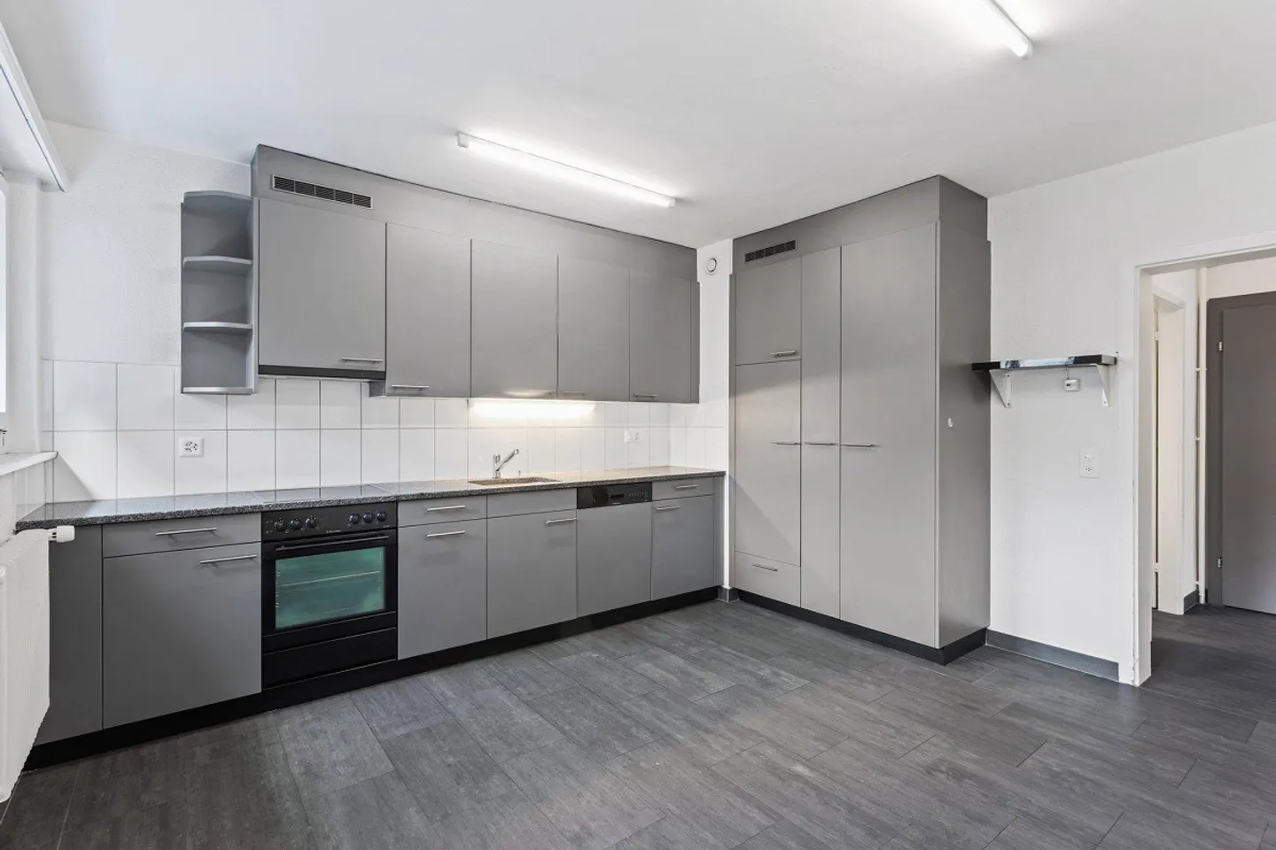 Bel appartement de 3,5 pièces près du centre-ville et de la gare - Photo 3 sur 6