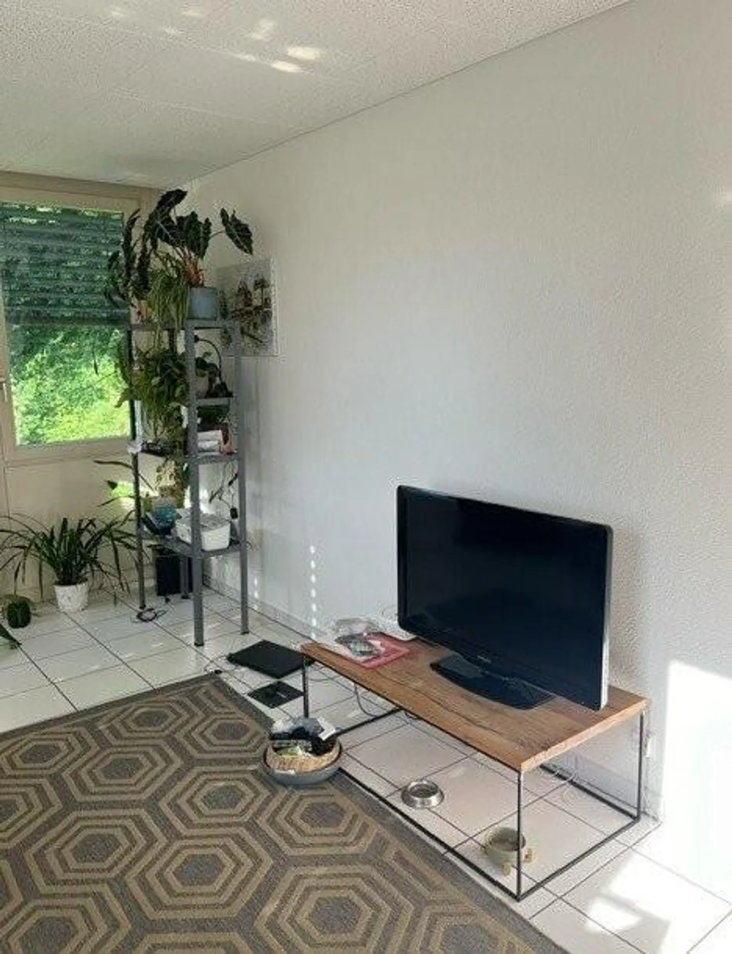 Offer yourself a spacious apartment - Photo 2 of 6
