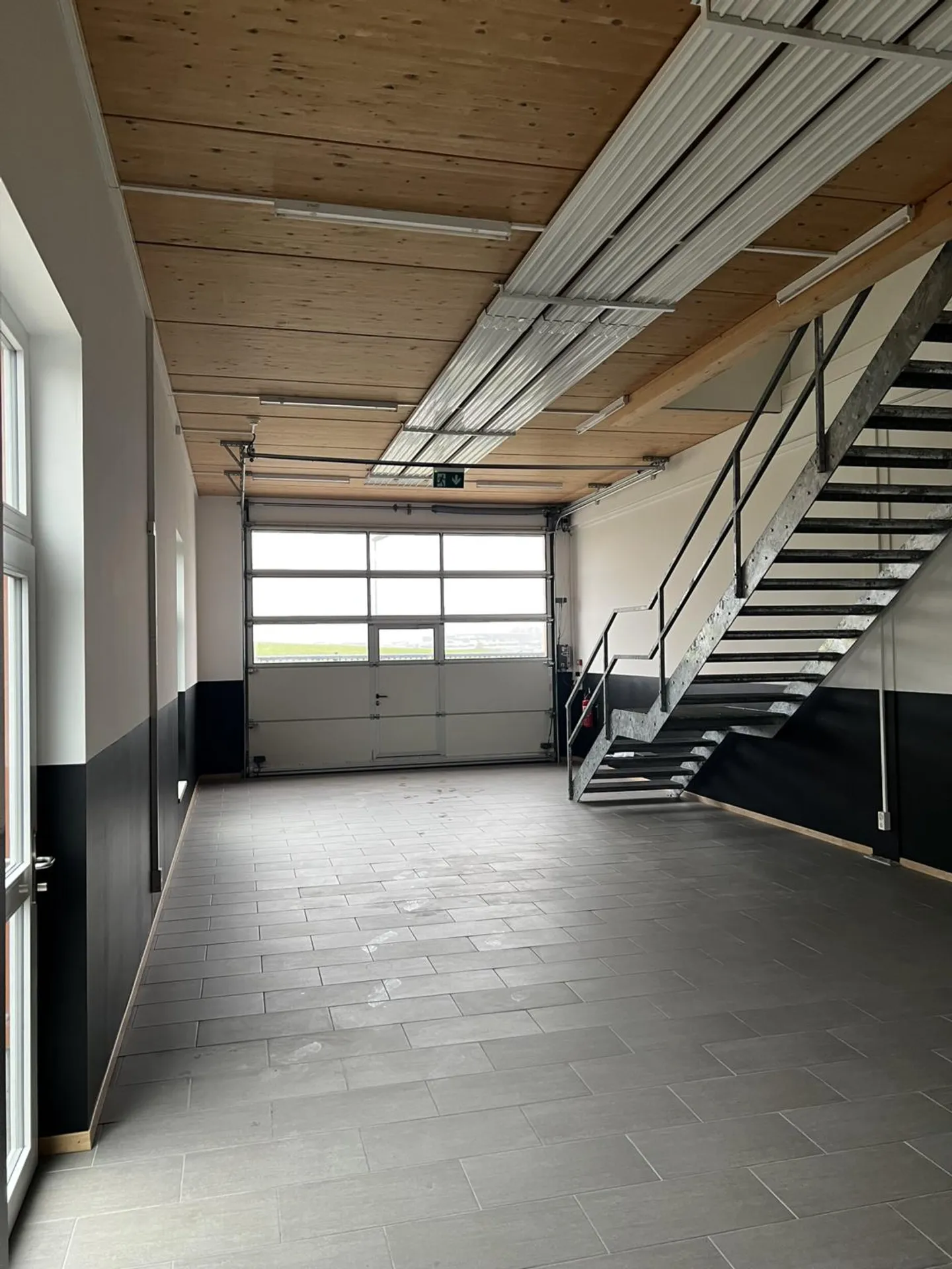 Gewerbefläche zu vermieten - Foto 2 von 5