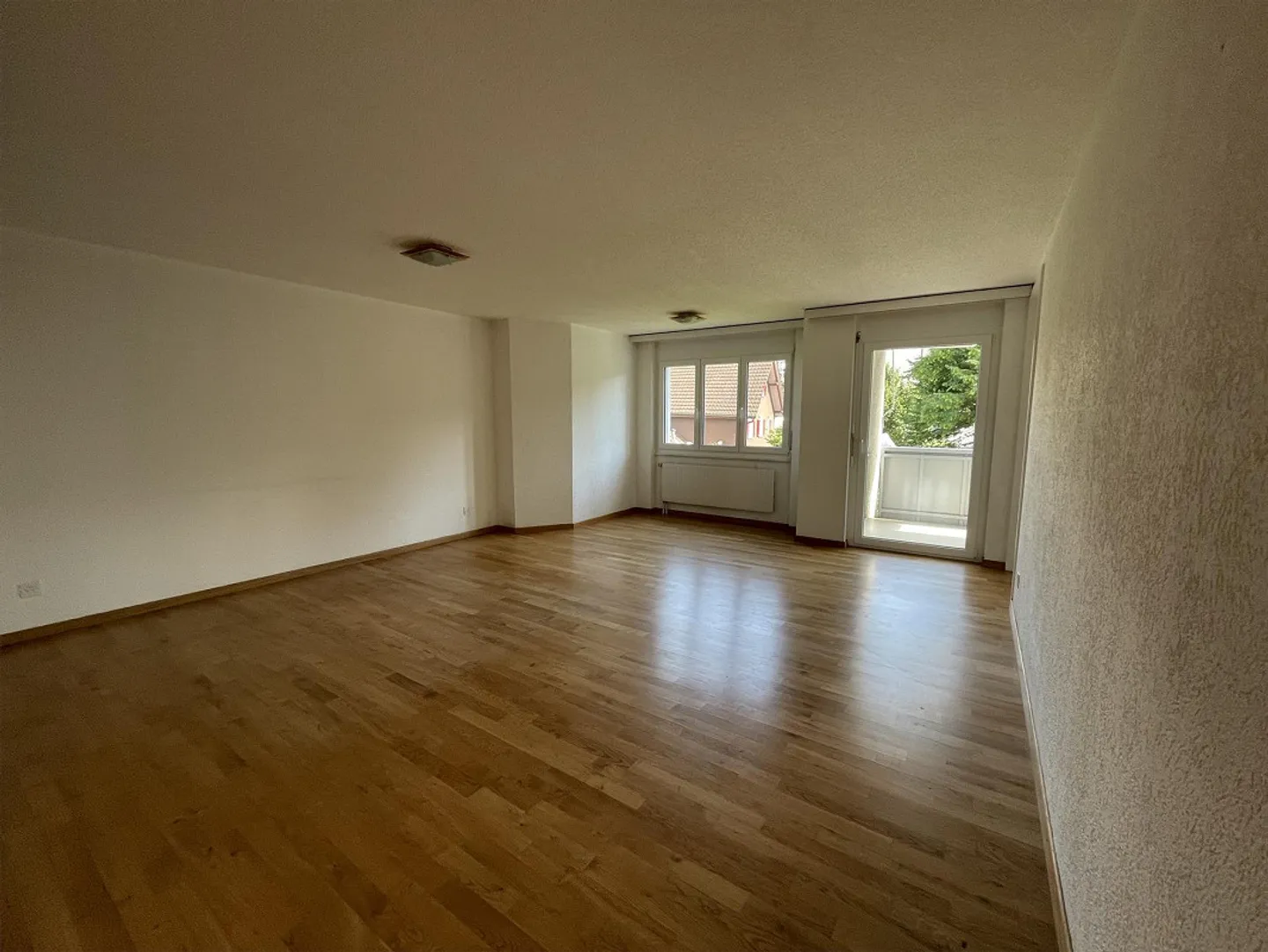 Spacious Family Apartment - Photo 11 of 12