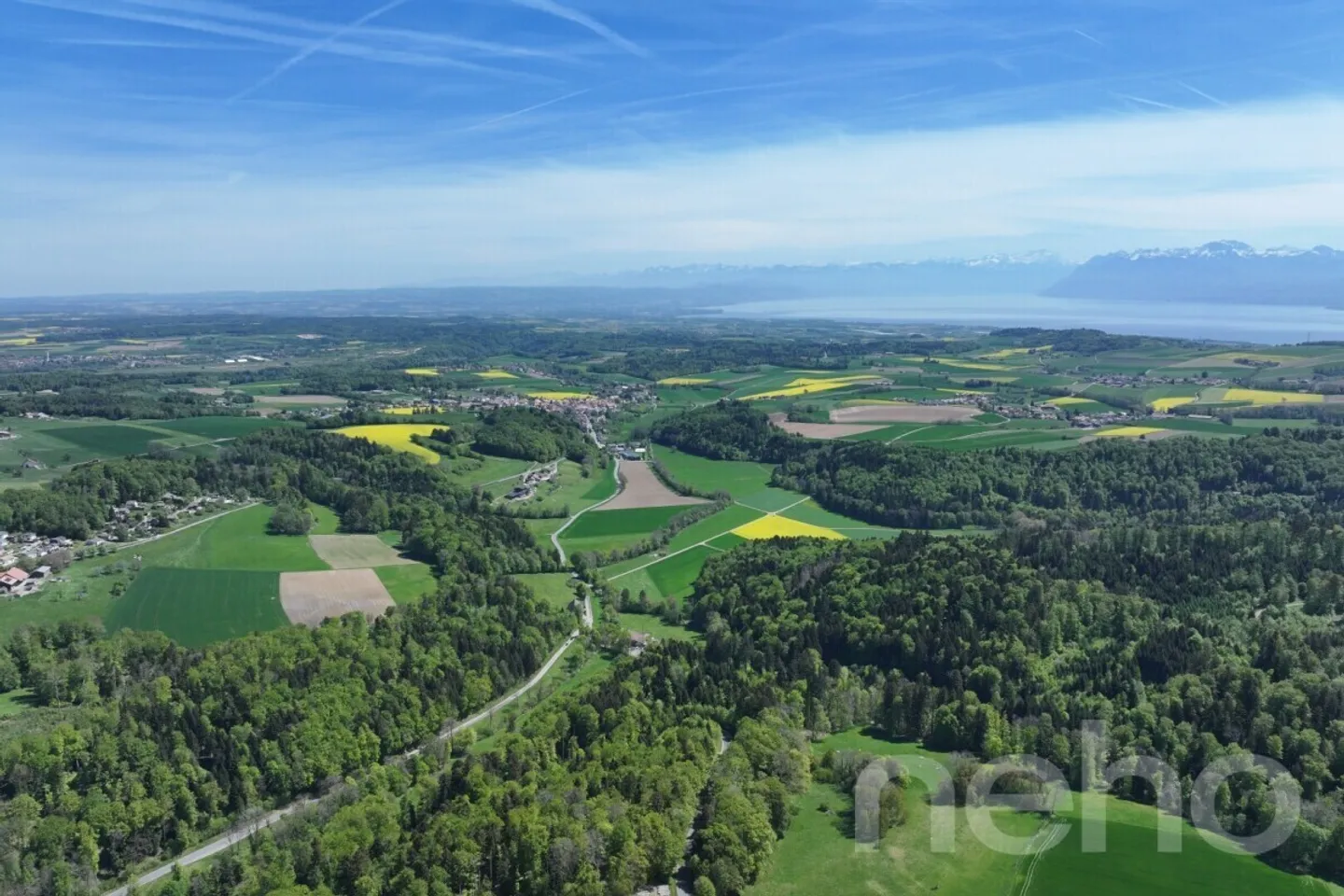 Villa HUF HAUS con vista sul lago e sulle Alpi - Foto 1 di 12