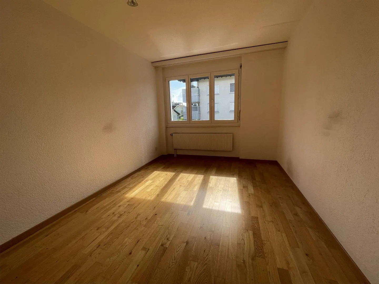 Spacious Family Apartment - Photo 9 of 12