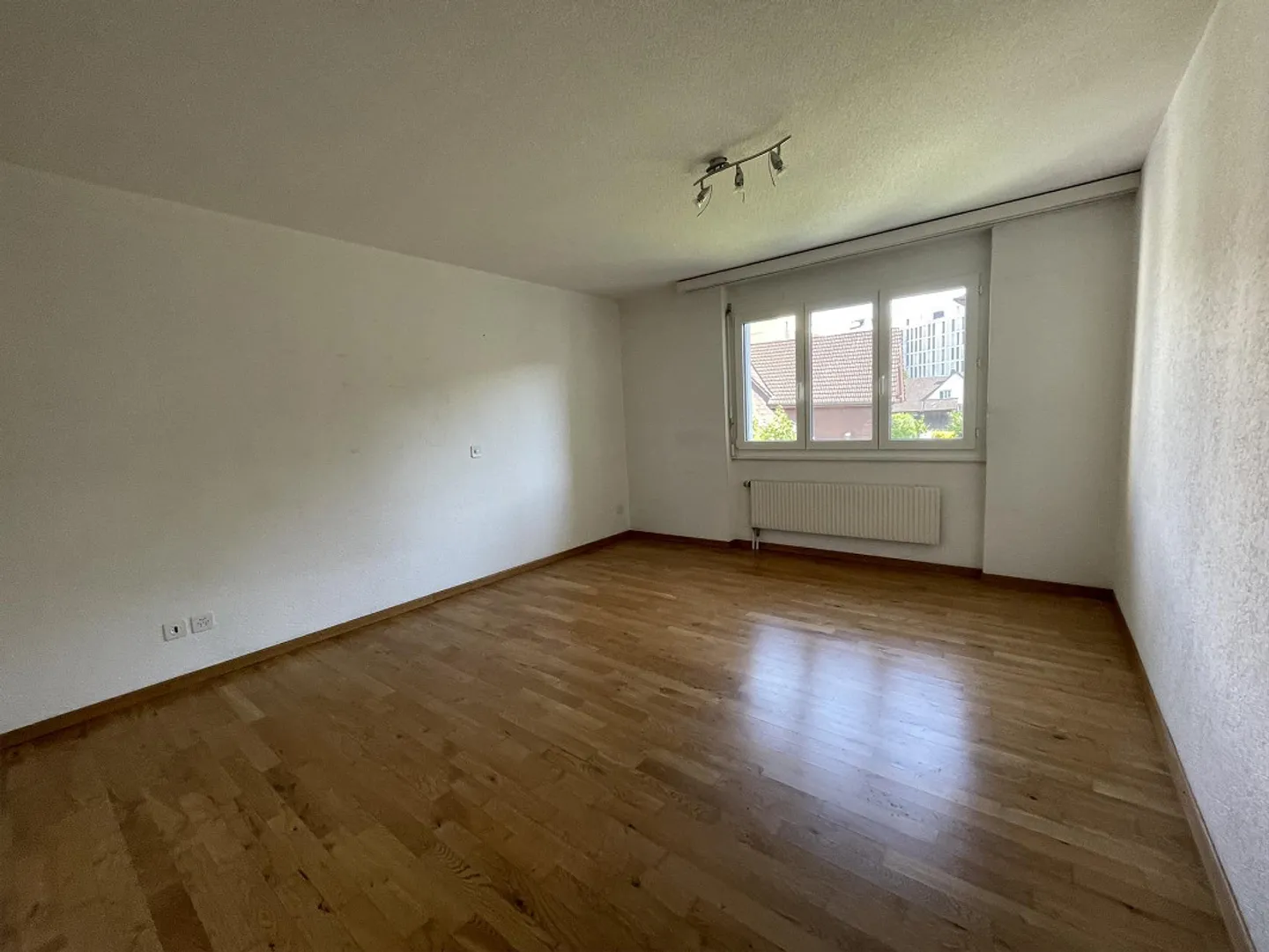 Spacious Family Apartment - Photo 10 of 12
