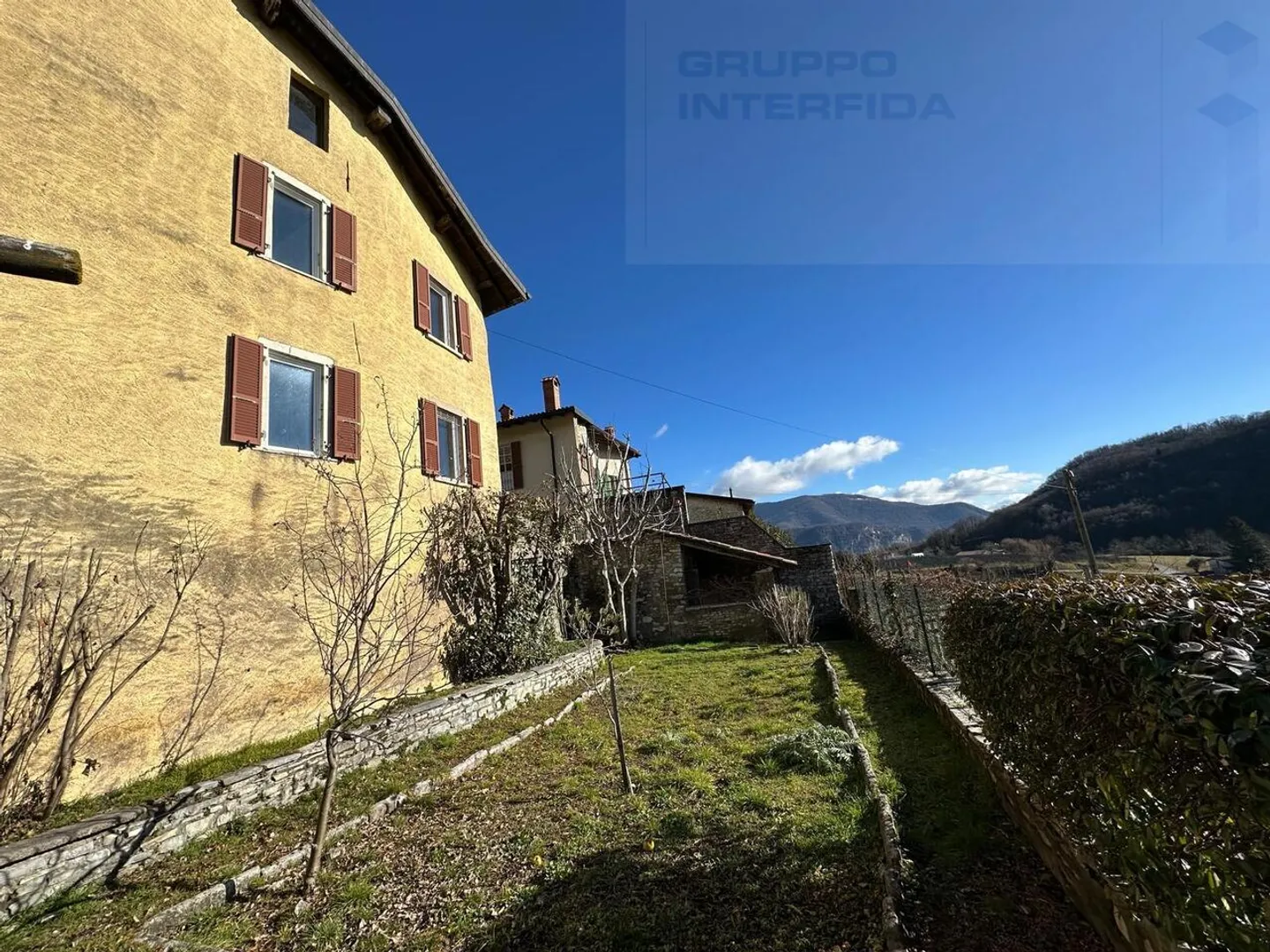 4,5-Zimmer-Wohnung in einem historischen Haus - Foto 1 von 10