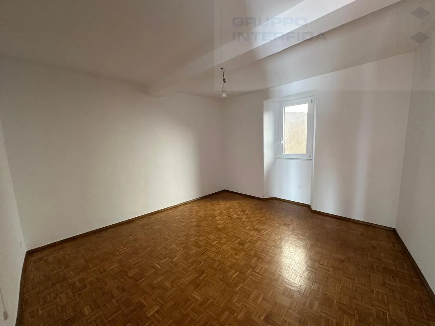 4,5-Zimmer-Wohnung in einem historischen Haus - Foto 7 von 10