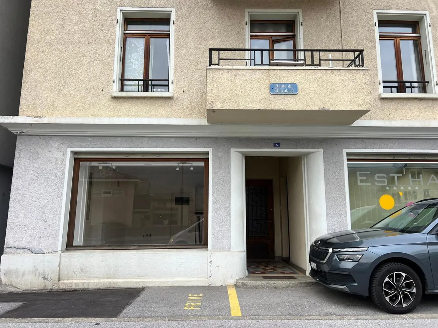 In Vendita Spazio Commerciale - Foto 2 di 5