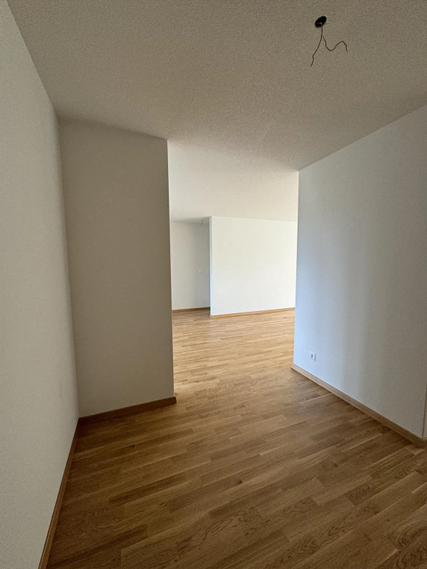 Helle Wohnung mit großem Balkon! - Foto 9 von 11