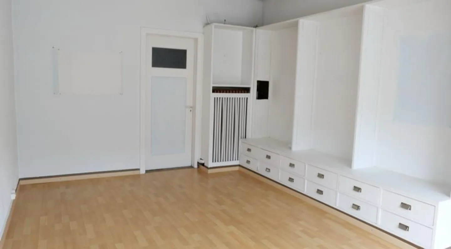 In Vendita Spazio Commerciale - Foto 4 di 5