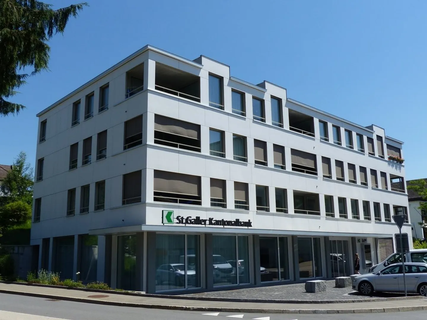 Top moderne vie avec toutes les commodités d'un emplacement central - Photo 1 sur 8