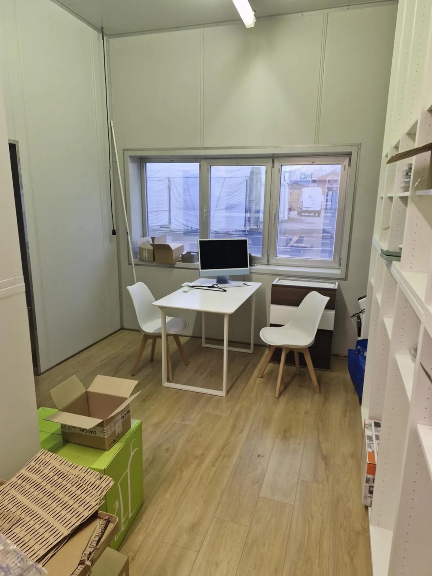 Große Industriehalle von 426 m² mit Büros (HALLE B) - Foto 4 von 5