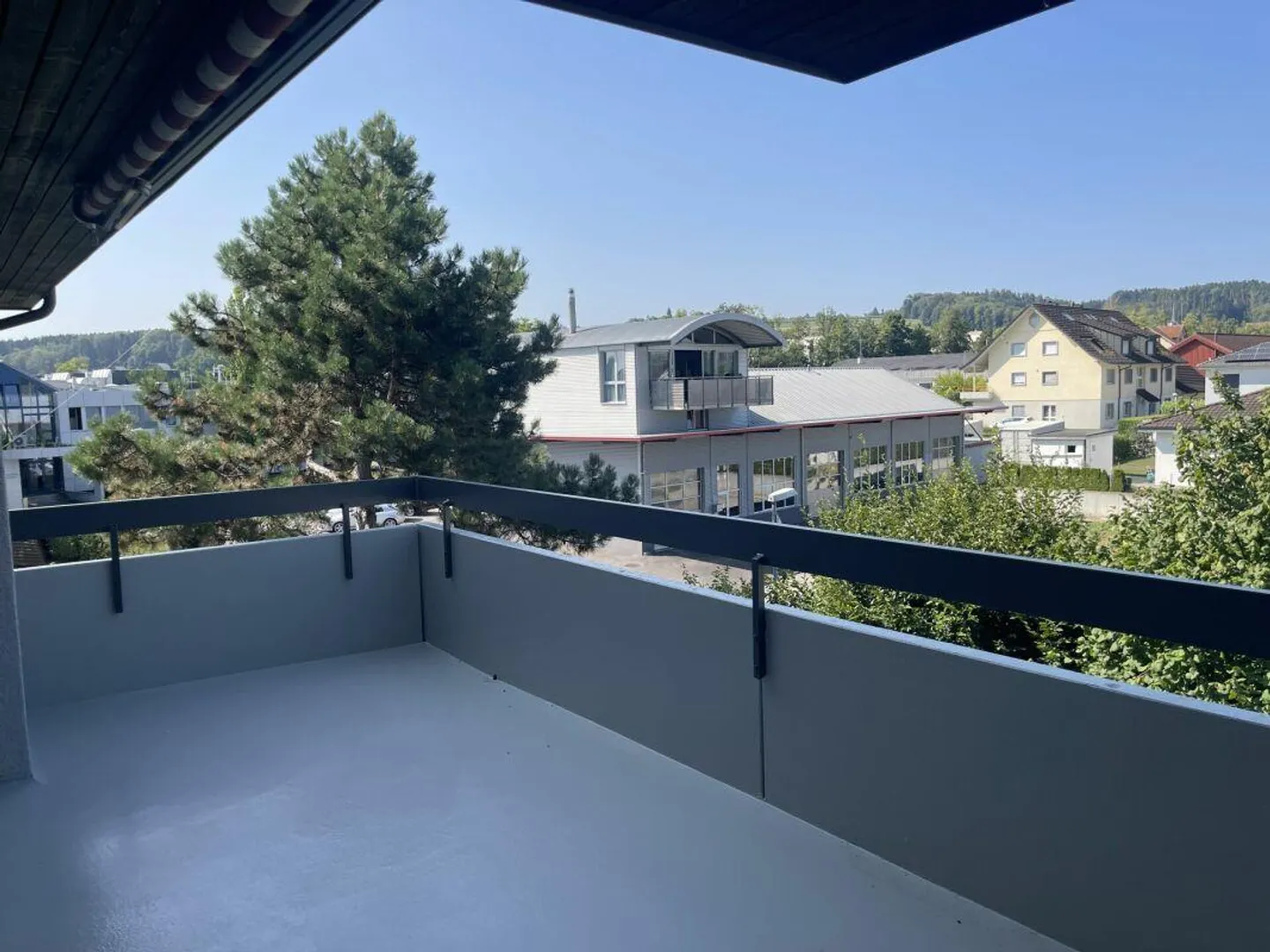 Freshly renovated family-friendly dream apartment - Photo 1 of 8