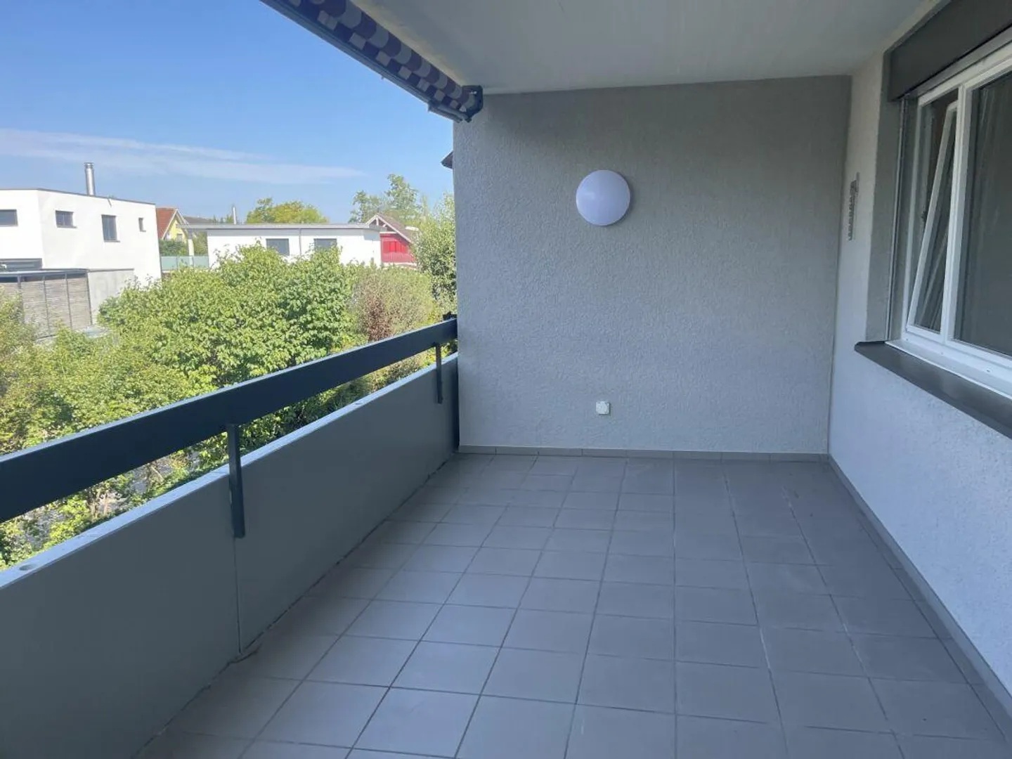 Freshly renovated family-friendly dream apartment - Photo 2 of 8