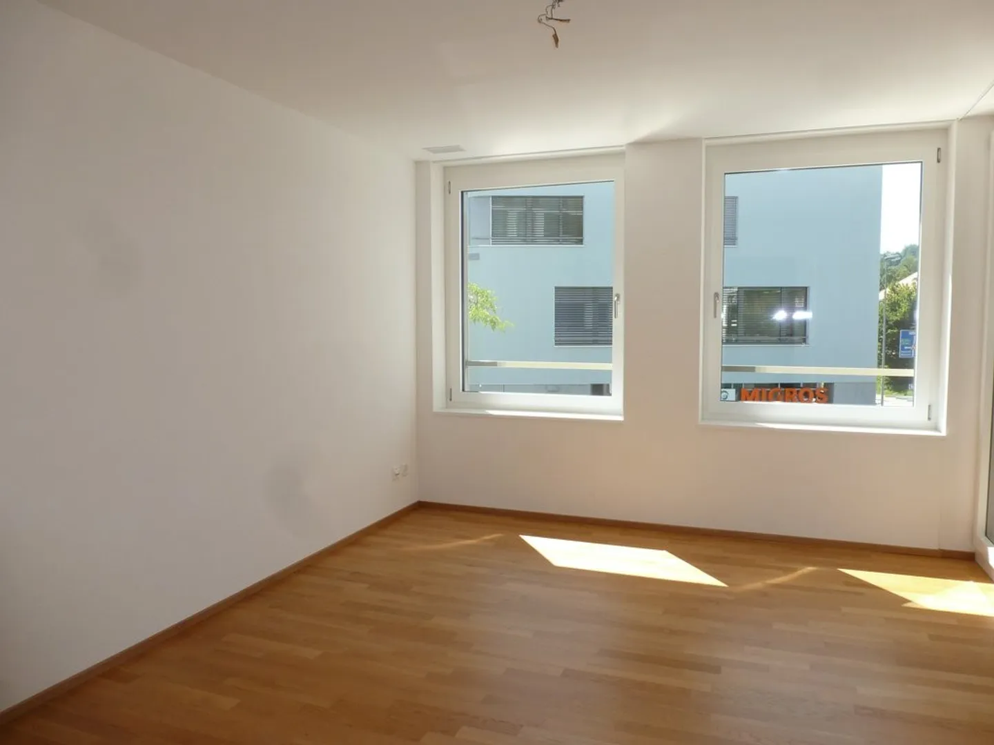 Top moderne vie avec toutes les commodités d'un emplacement central - Photo 8 sur 8