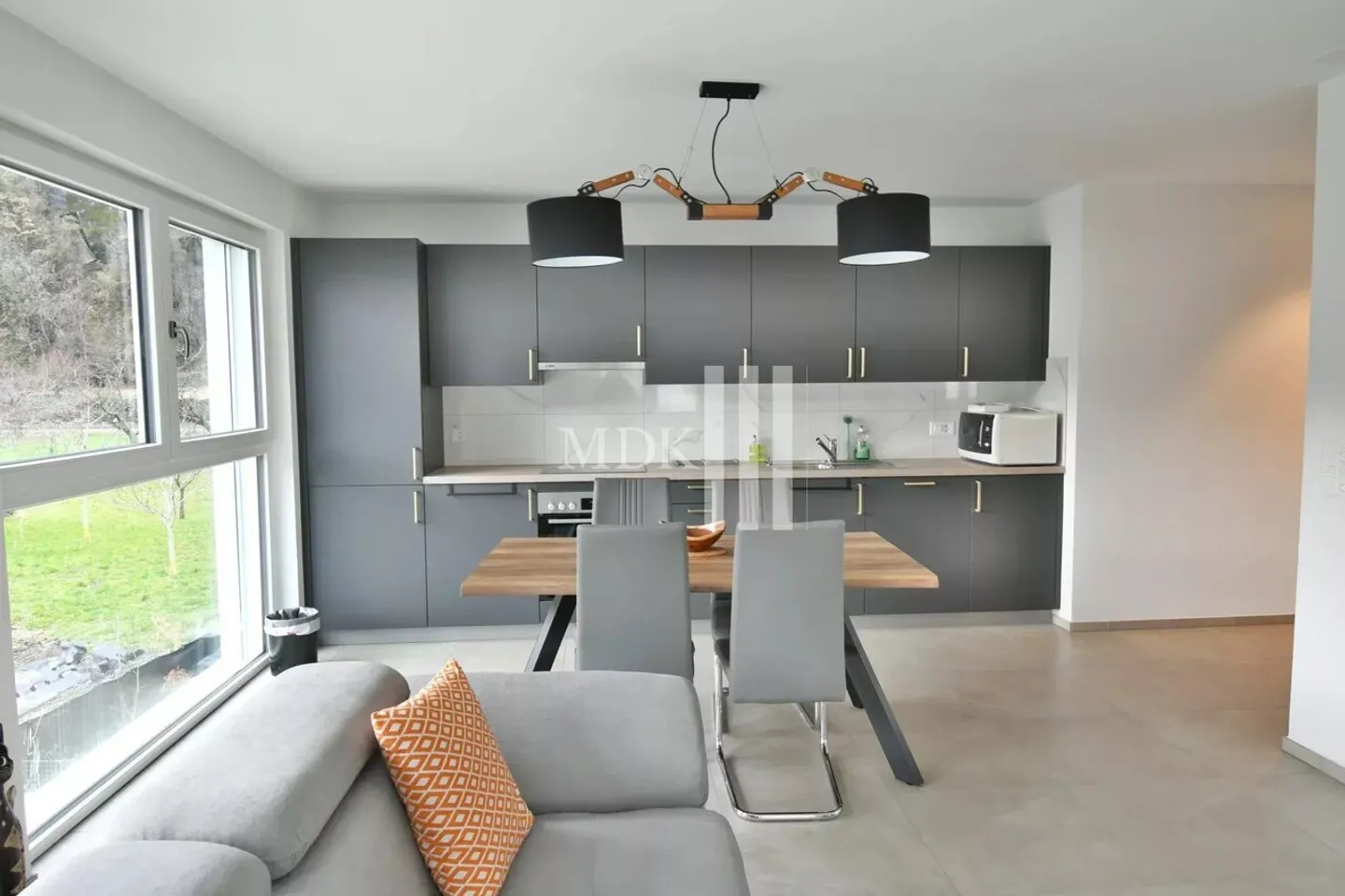 Wohnung mieten - Foto 2 von 8