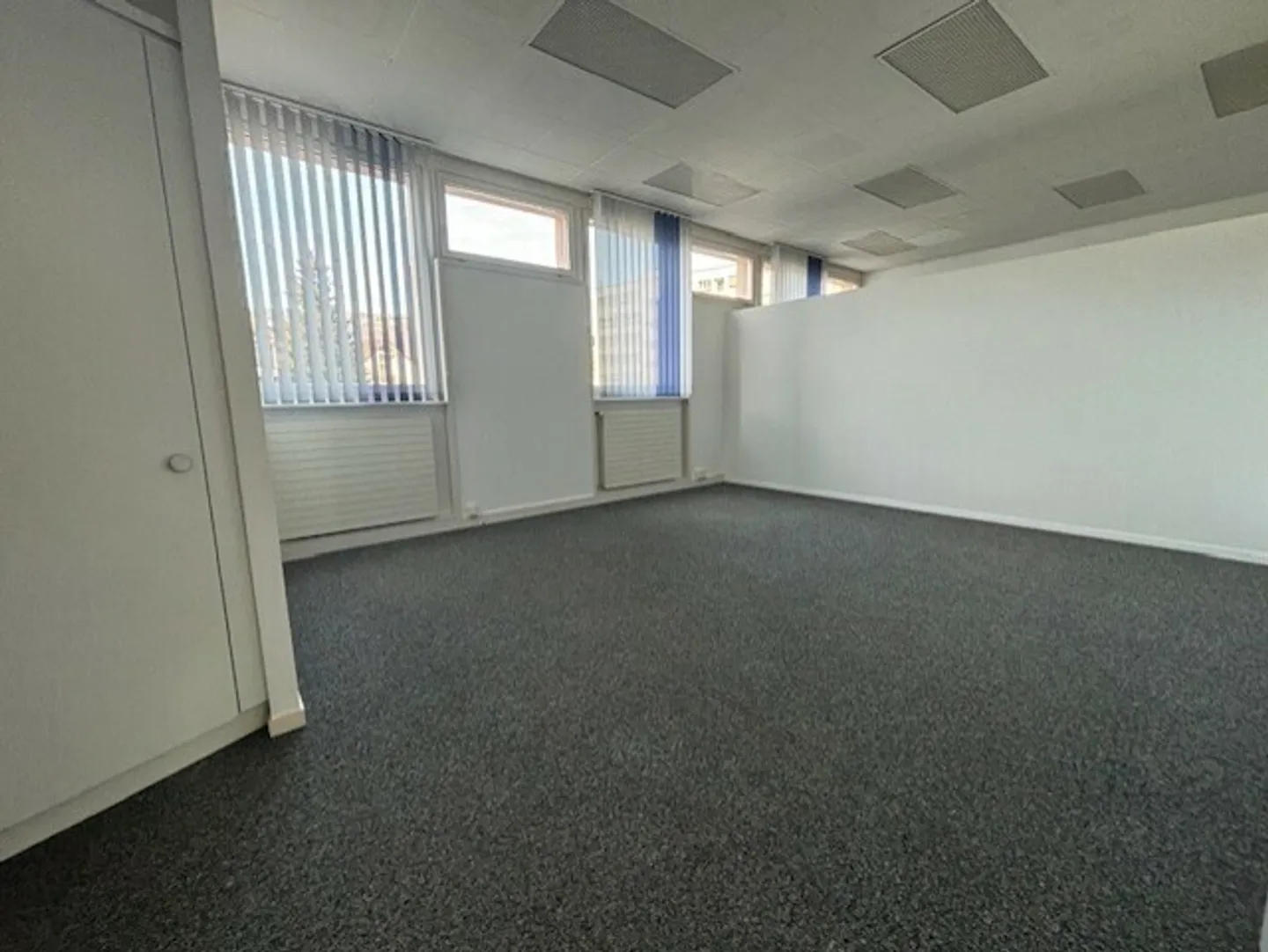 Spazio commerciale di 125 m2 nel centro di Delémont - Foto 3 di 8